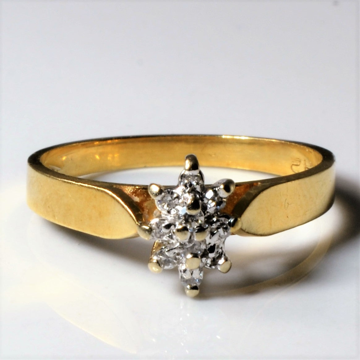 Petite Diamond Cluster Ring | 0.06ctw | SZ 6.75 |