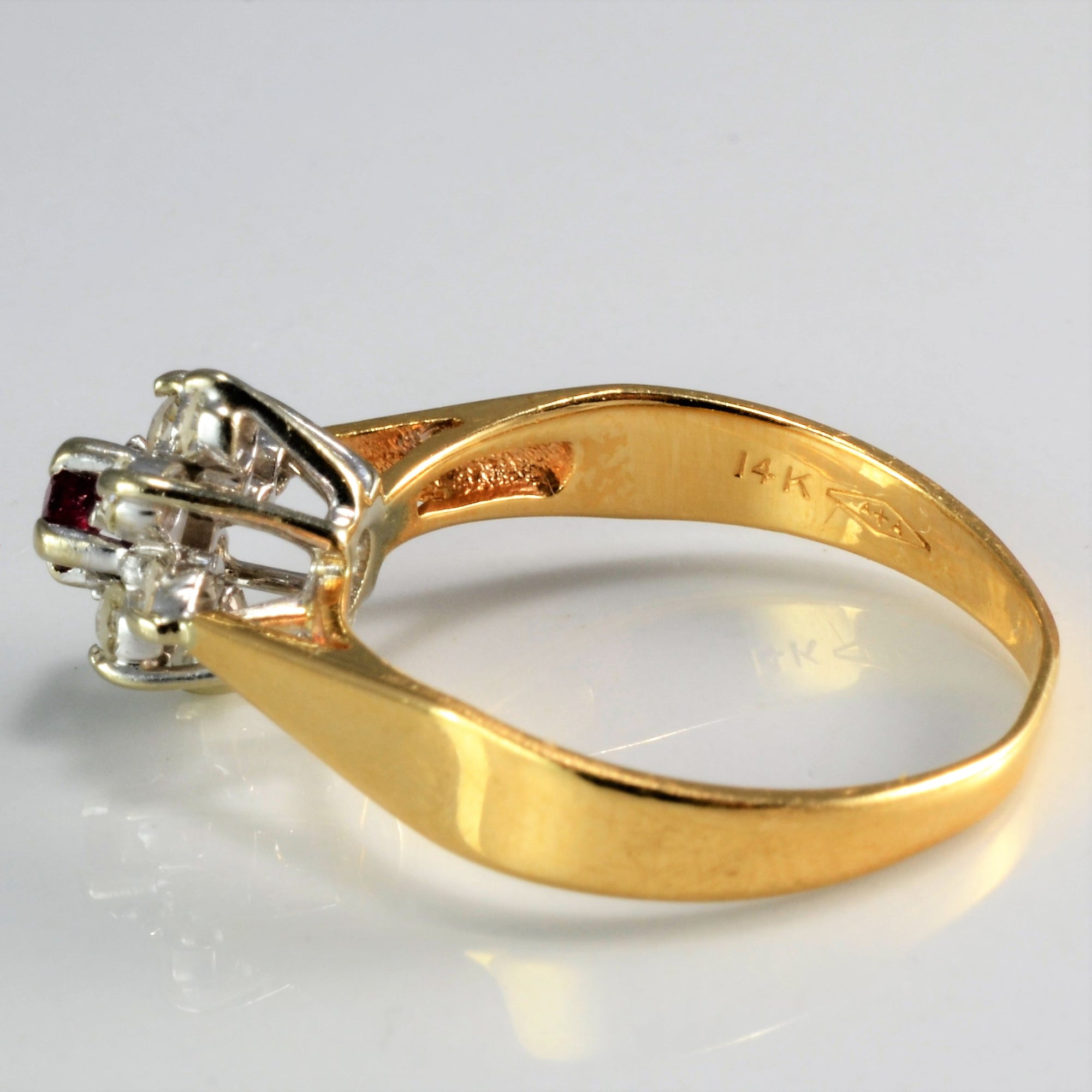 Cluster Diamond & Ruby Ladies Ring | 0.24 ctw, SZ 6 |
