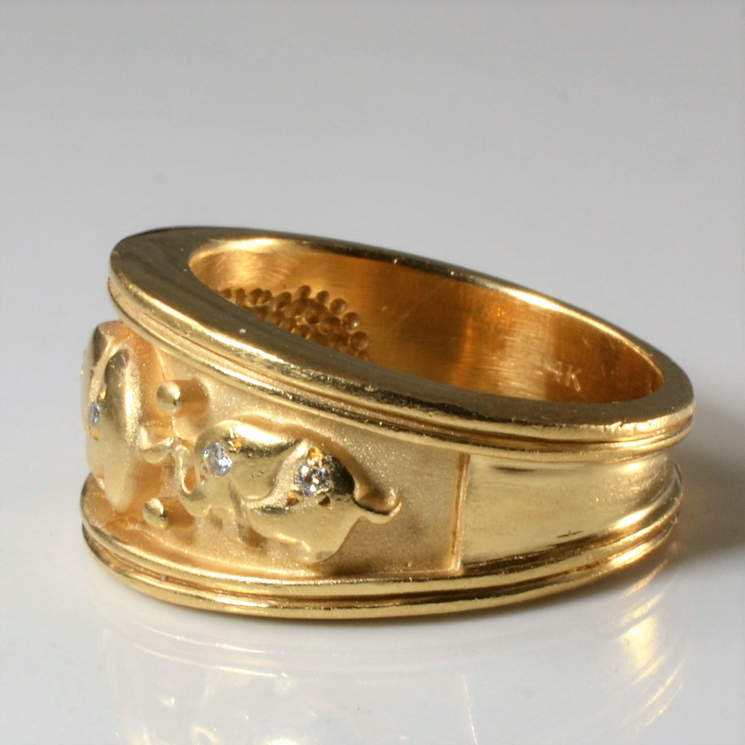 Yellow Gold Diamond Elephant Ring | 0.03ctw | SZ 6.75 |