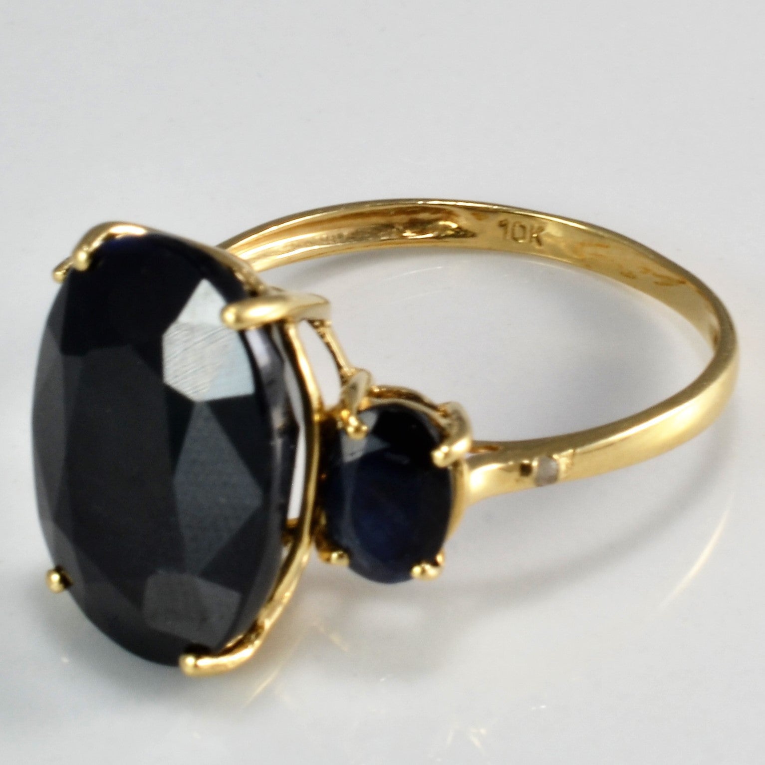 Three Stone Oval Sapphire Ring | 8.00ctw | SZ 7 |