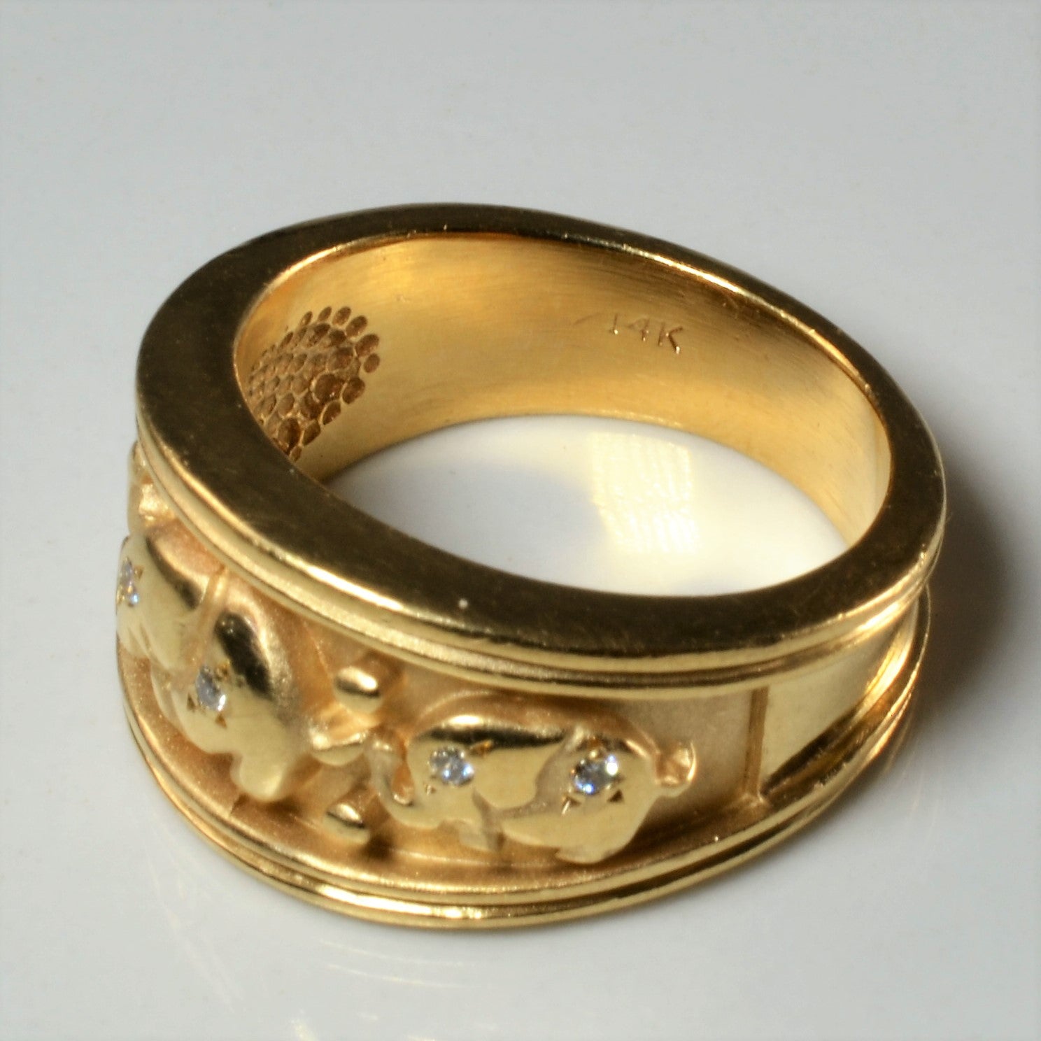 Yellow Gold Diamond Elephant Ring | 0.03ctw | SZ 6.75 |