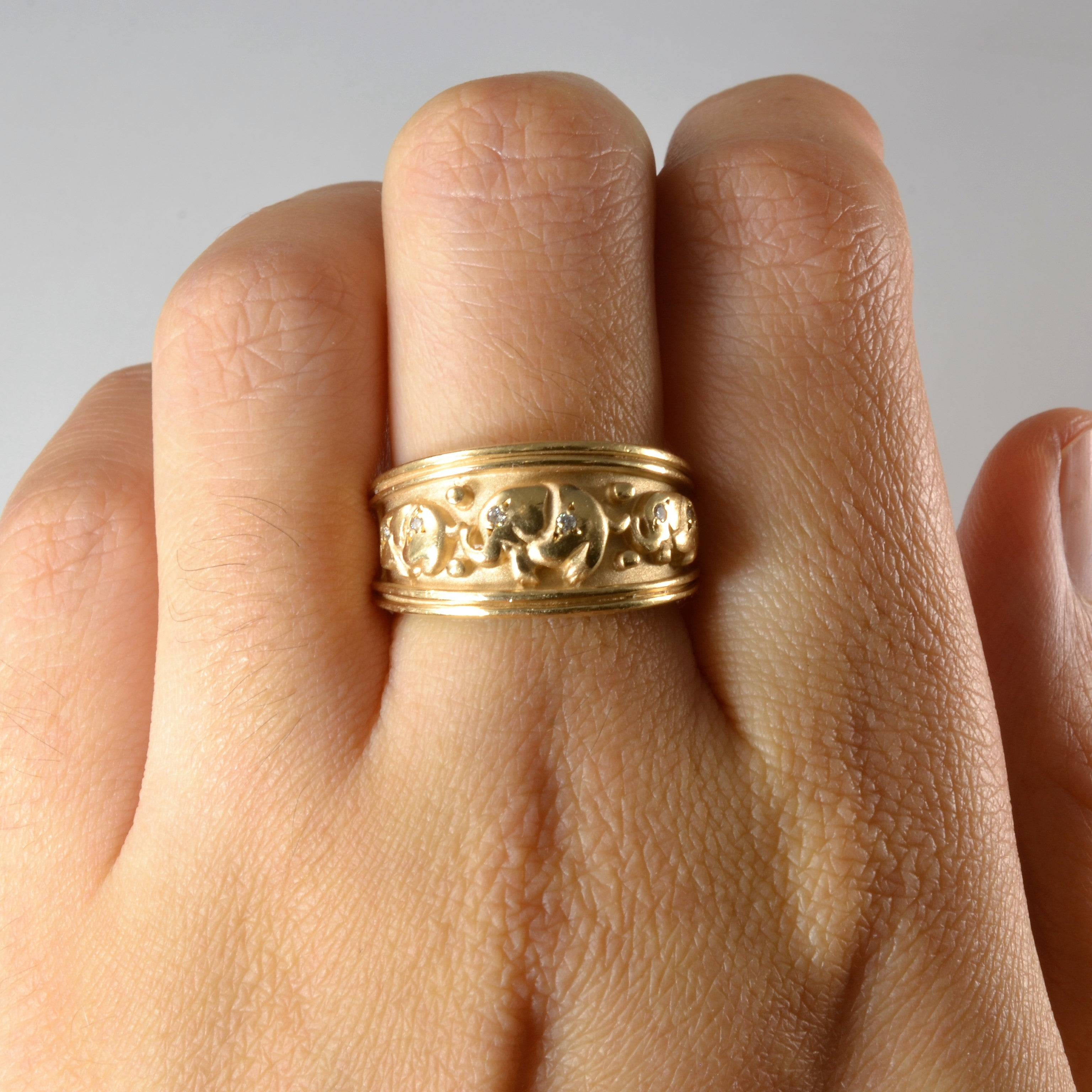 Yellow Gold Diamond Elephant Ring | 0.03ctw | SZ 6.75 |