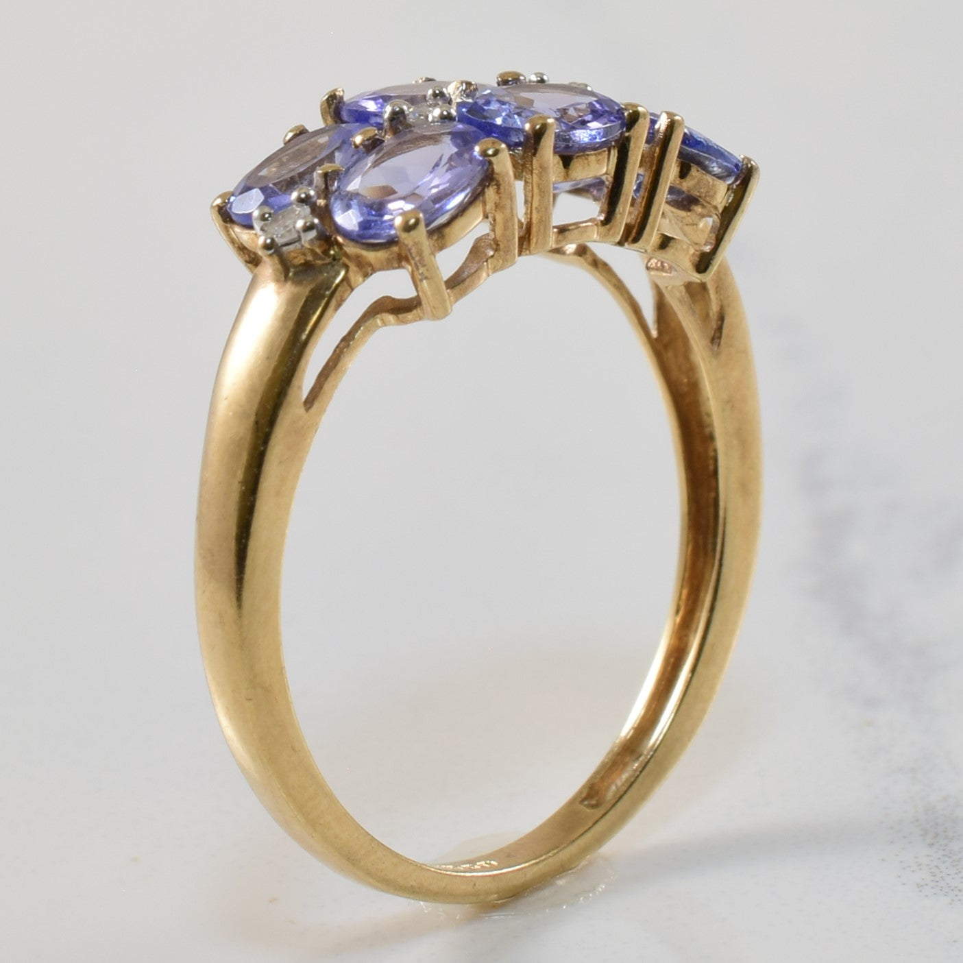 Tanzanite & Diamond Cluster Ring | 1.50ctw, 0.02ctw | SZ 7 |