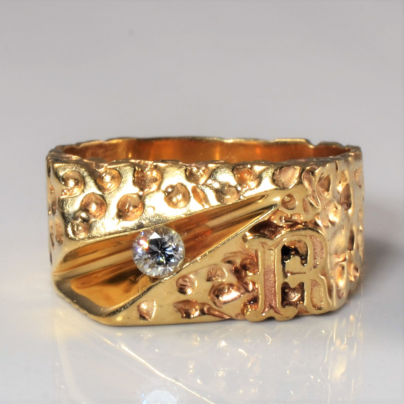 Diamond 'R' Ring | 0.15ct | SZ 10 |