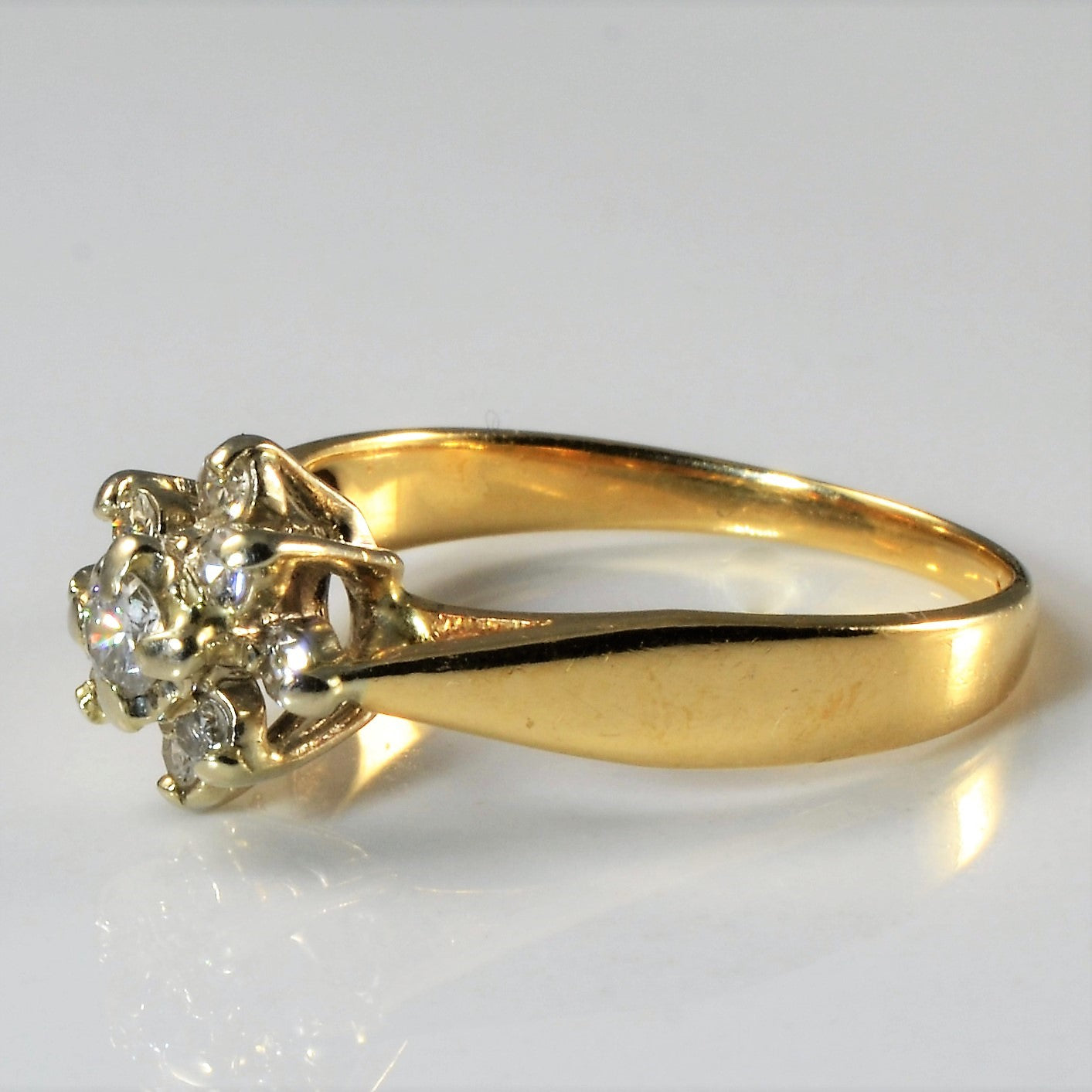 Floral Cluster Diamond Ring | 0.20ctw | SZ 6.5 |