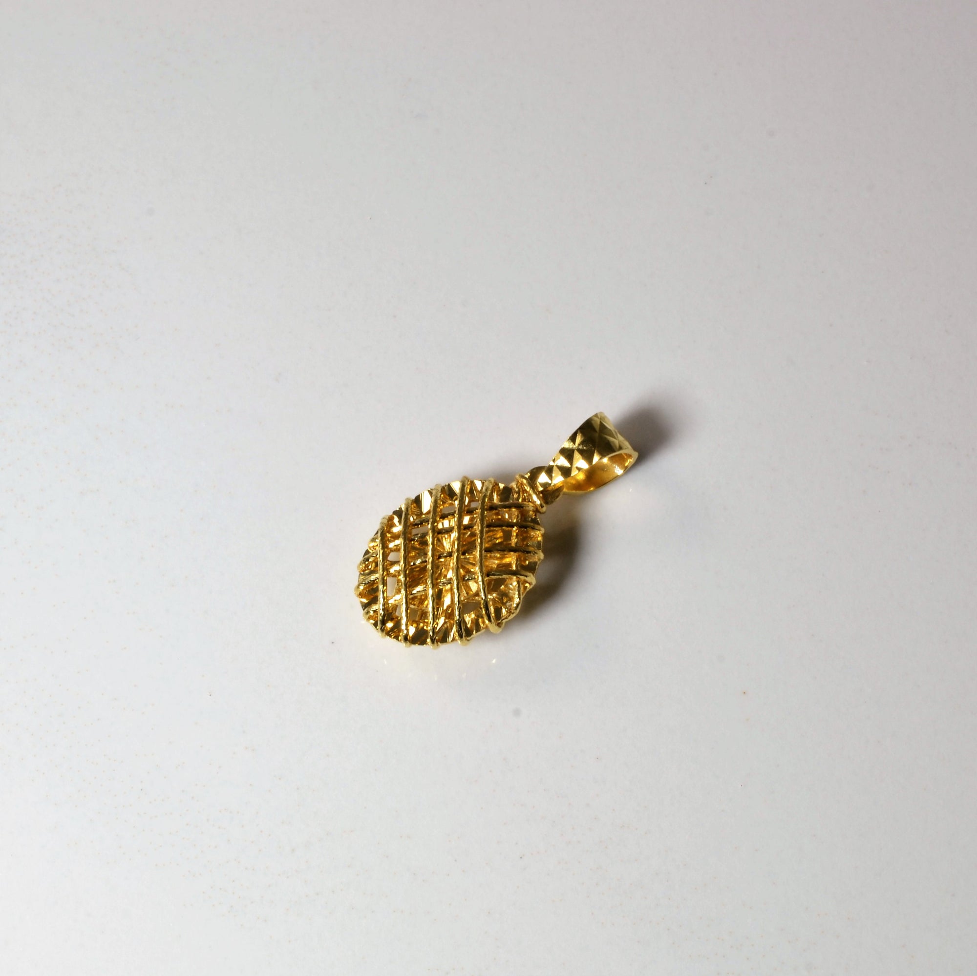 Yellow Gold Woven Bean Pendant |