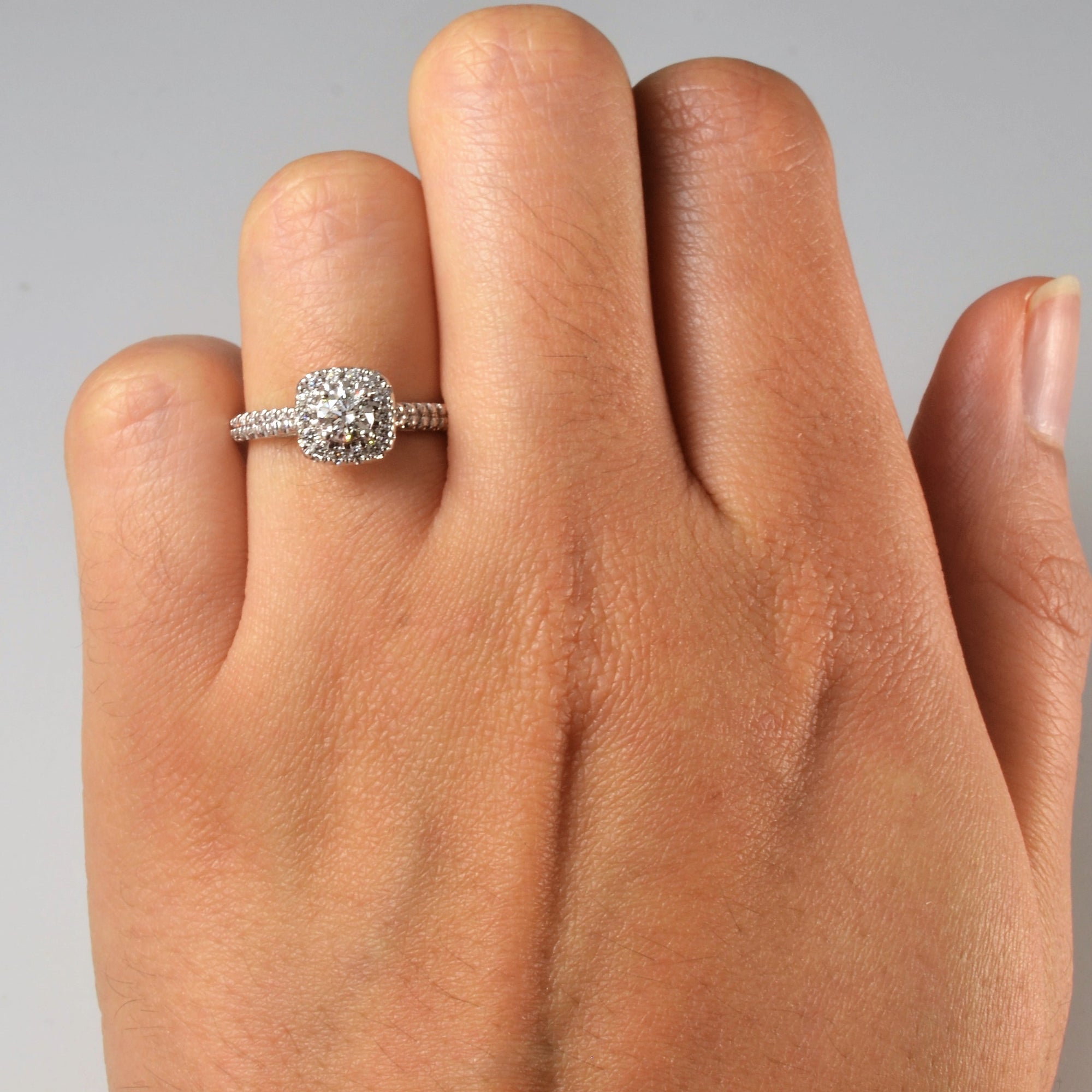 Diamond Halo Engagement Ring | 0.54ctw | SZ 5 |