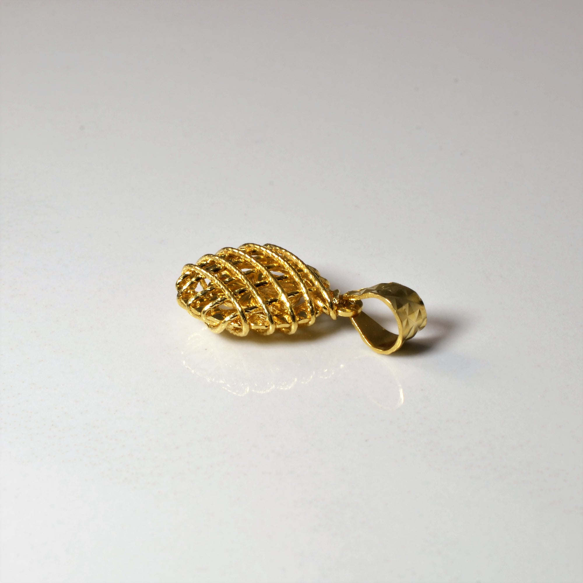 Yellow Gold Woven Bean Pendant |