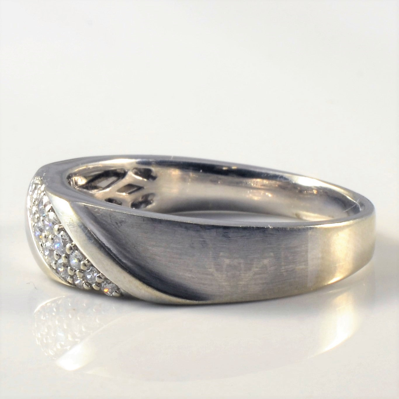 Pave Twist Diamond Band | 0.20ctw | SZ 11.5 |