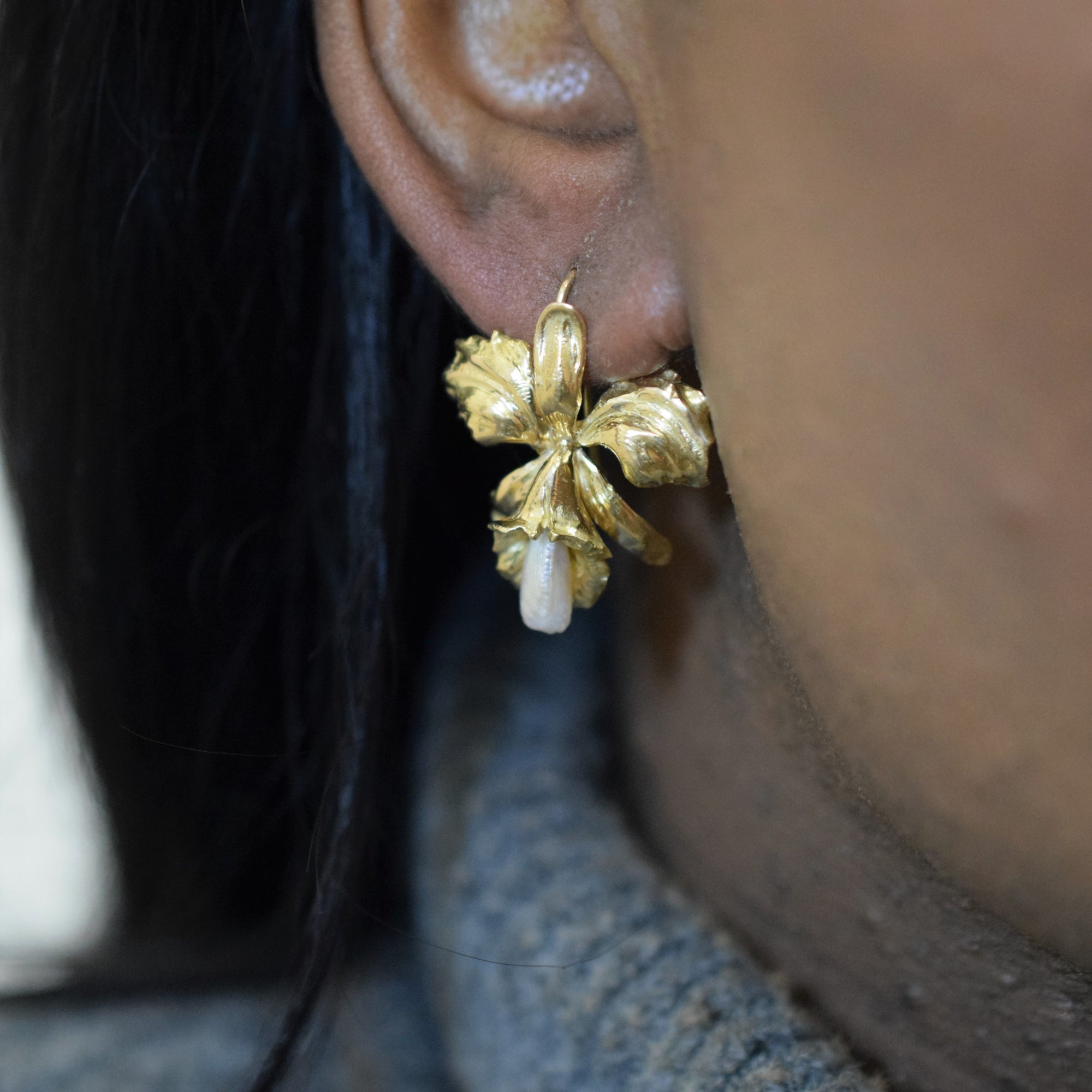 Baroque Pearl Flower Earrings | 2.00ctw |