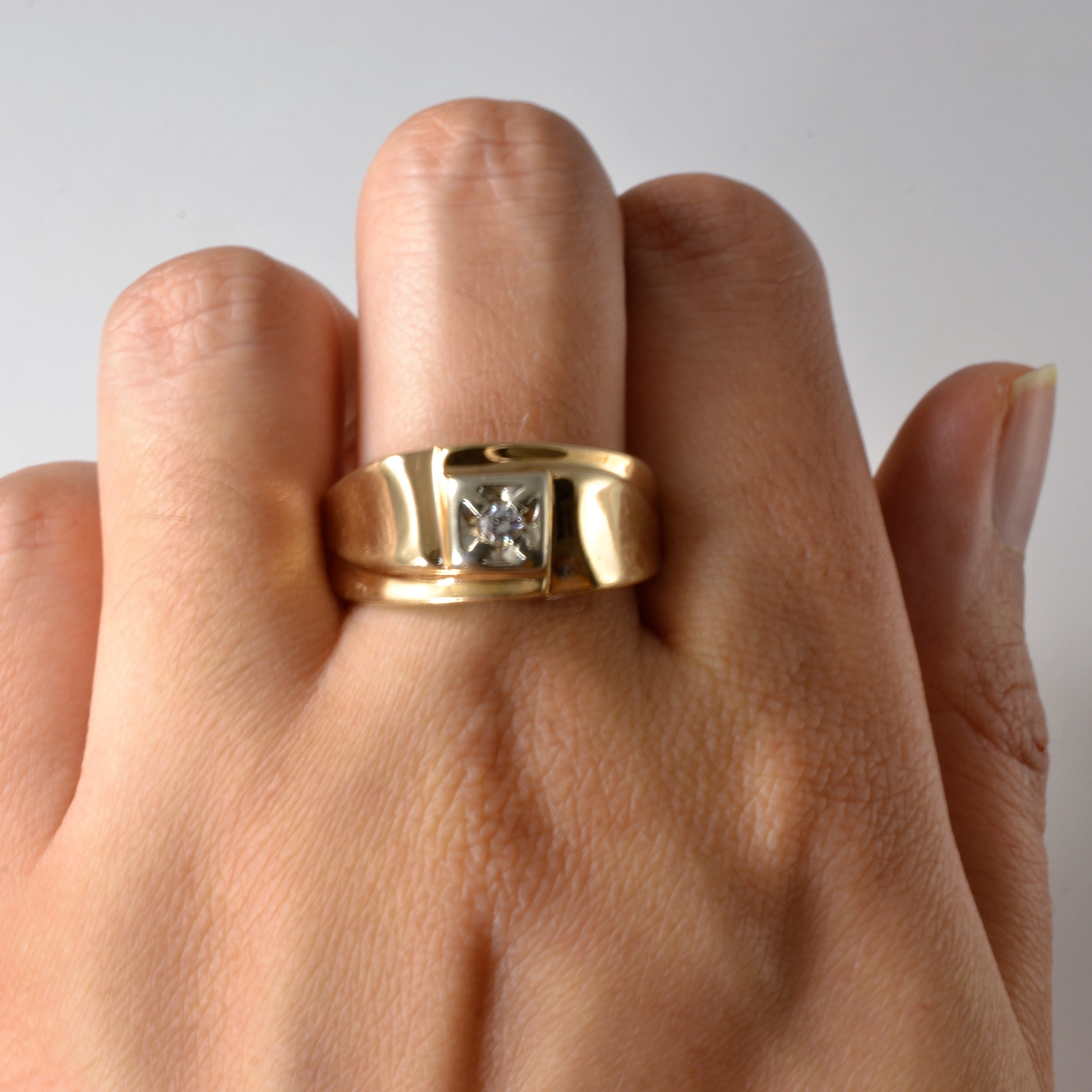 Concave Diamond Swirl Band | 0.07ct | SZ 10.5 |