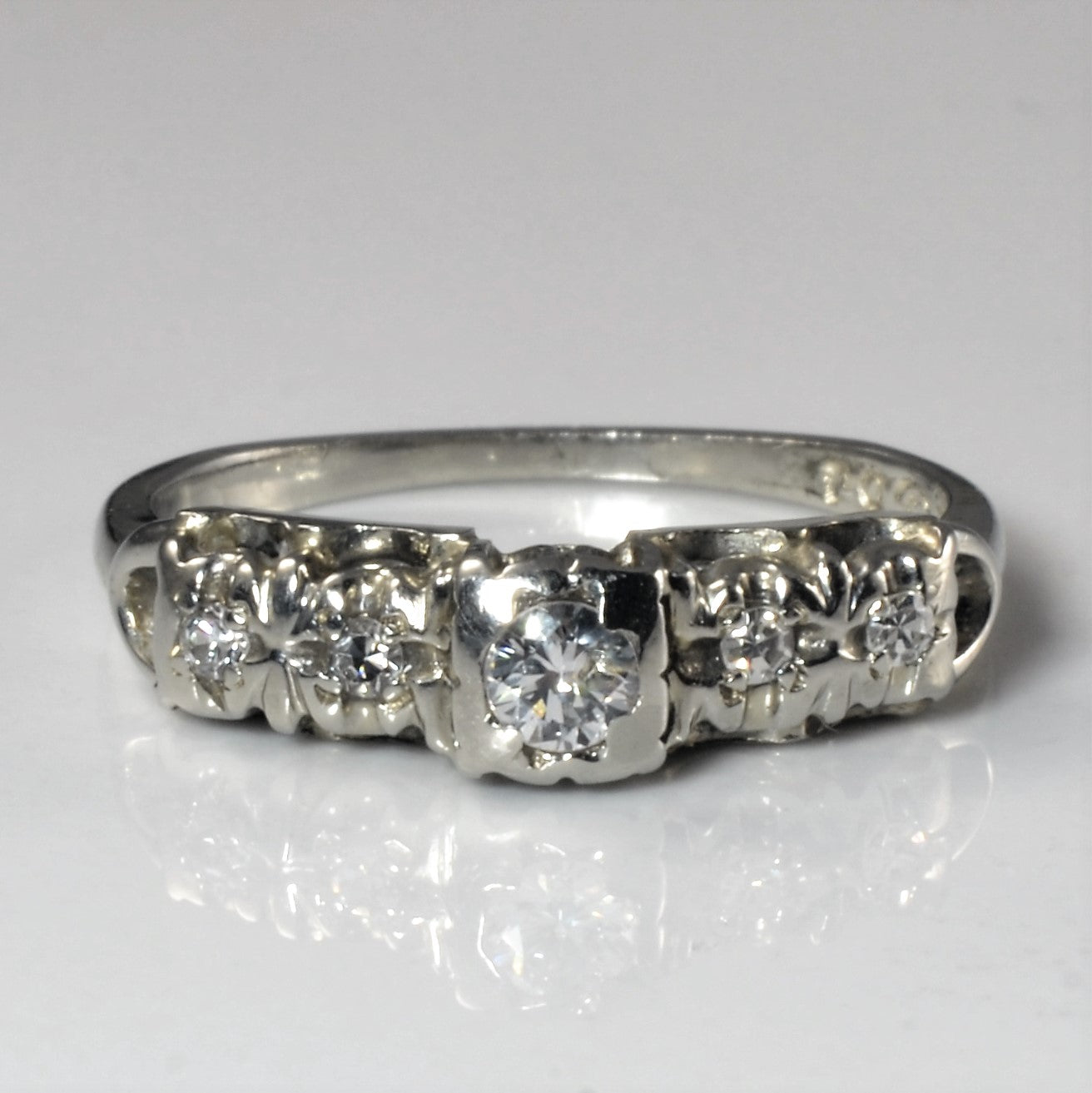 Retro Diamond Engagement Ring | 0.18ctw | SZ 6 |