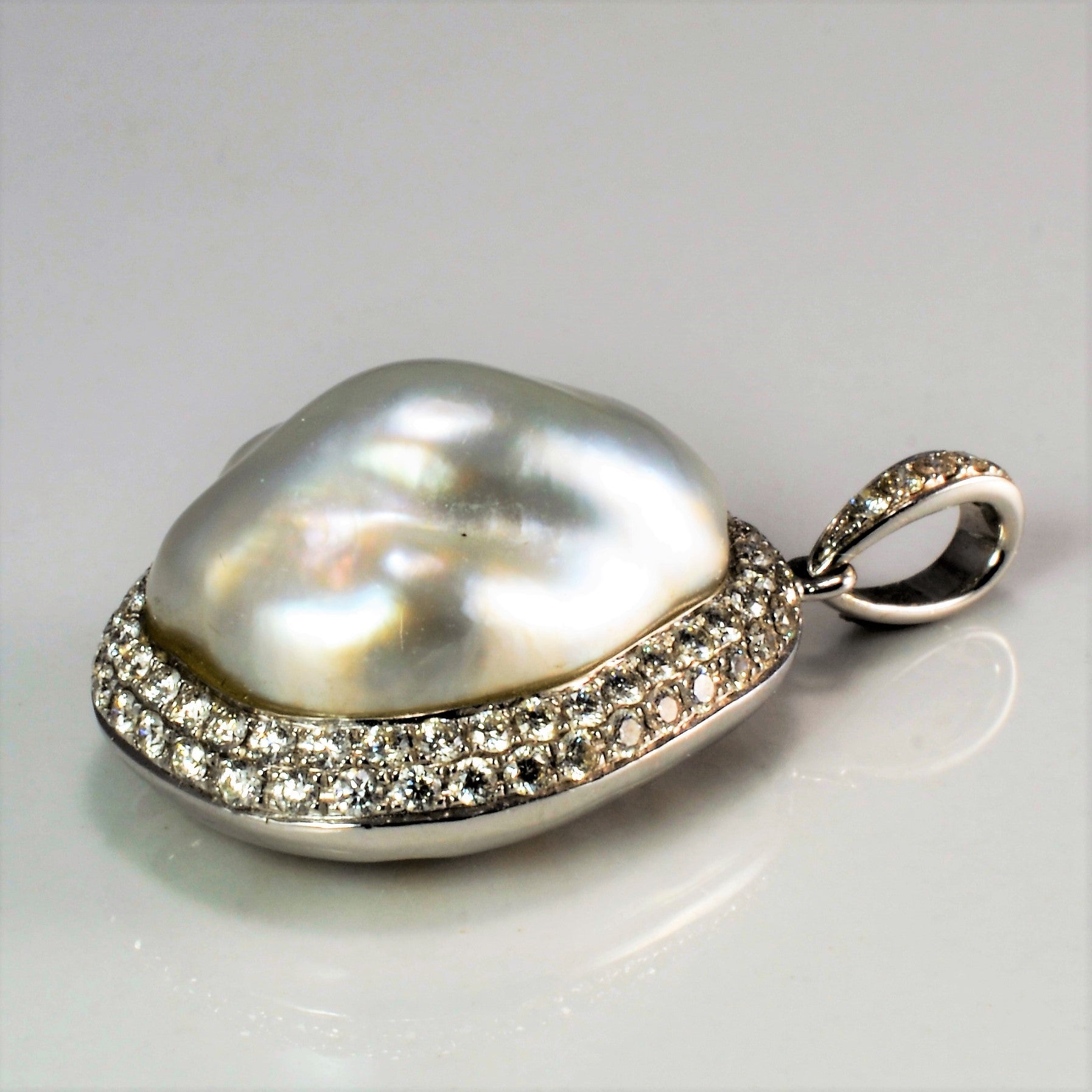 Fancy Pearl & Diamond Halo Pendant | 0.50 ctw |