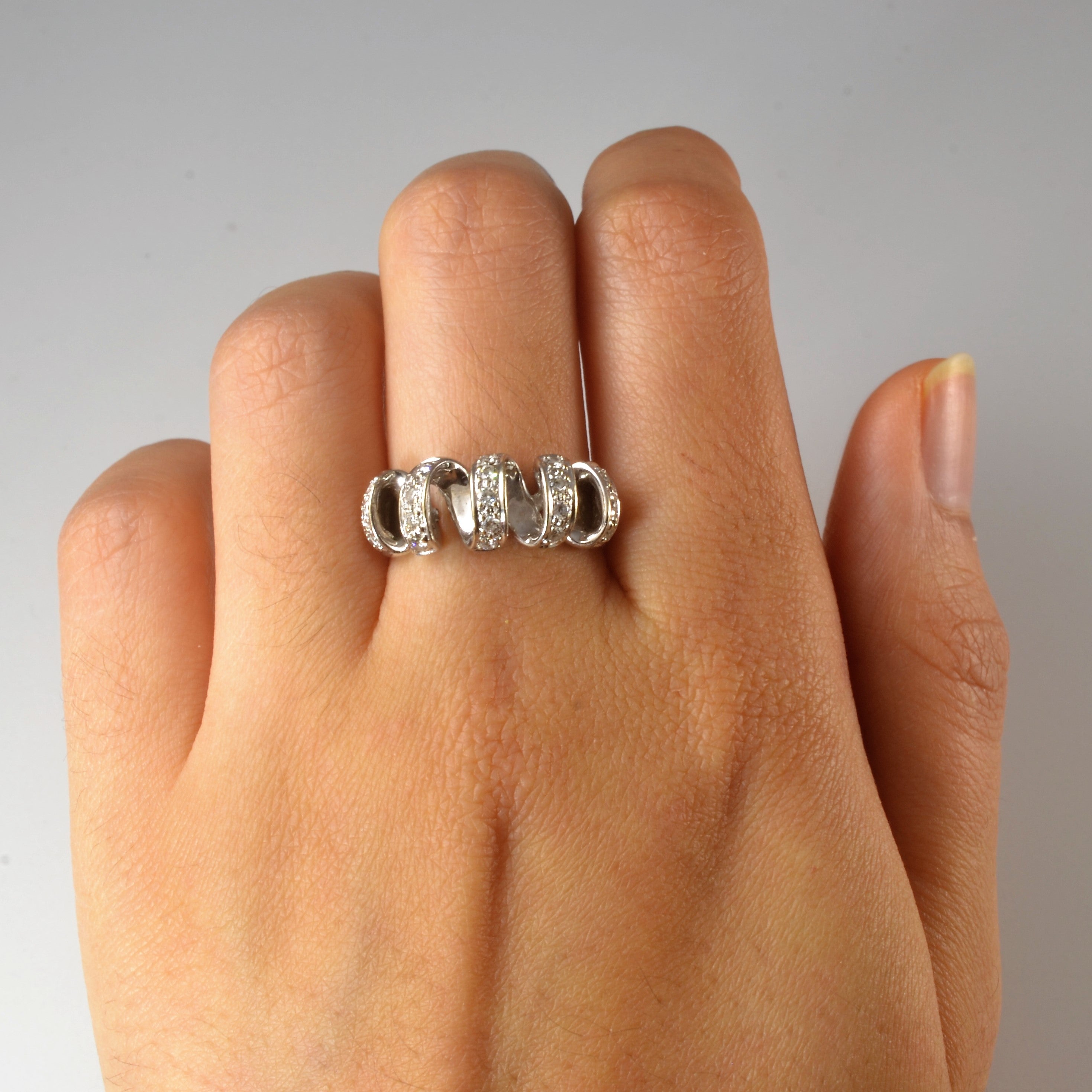 Diamond Spiral Ring | 0.29ctw | SZ 6.75 |