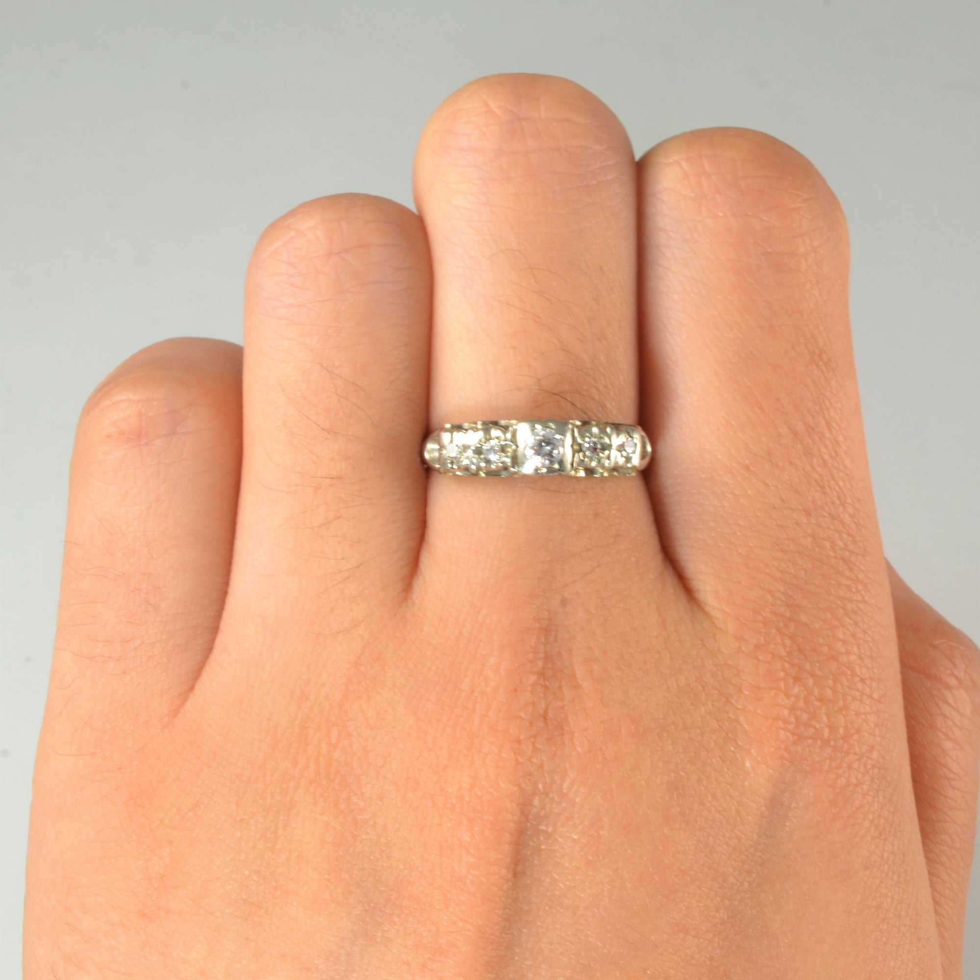 Retro Diamond Engagement Ring | 0.18ctw | SZ 6 |
