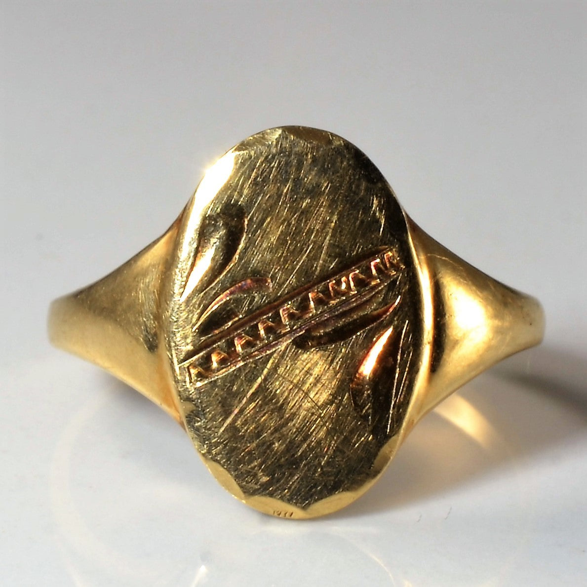 Mid Century Gold Signet Ring | SZ 5.75 |