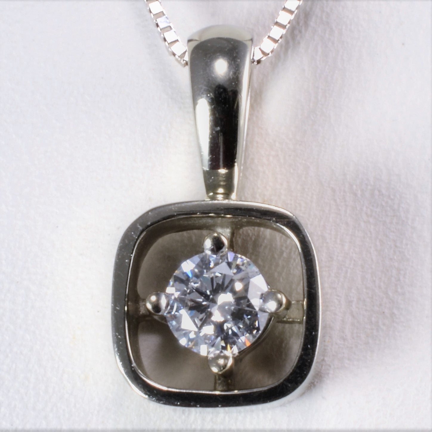 Solitaire Diamond Pendant Necklace | 0.30 ct, 18''|