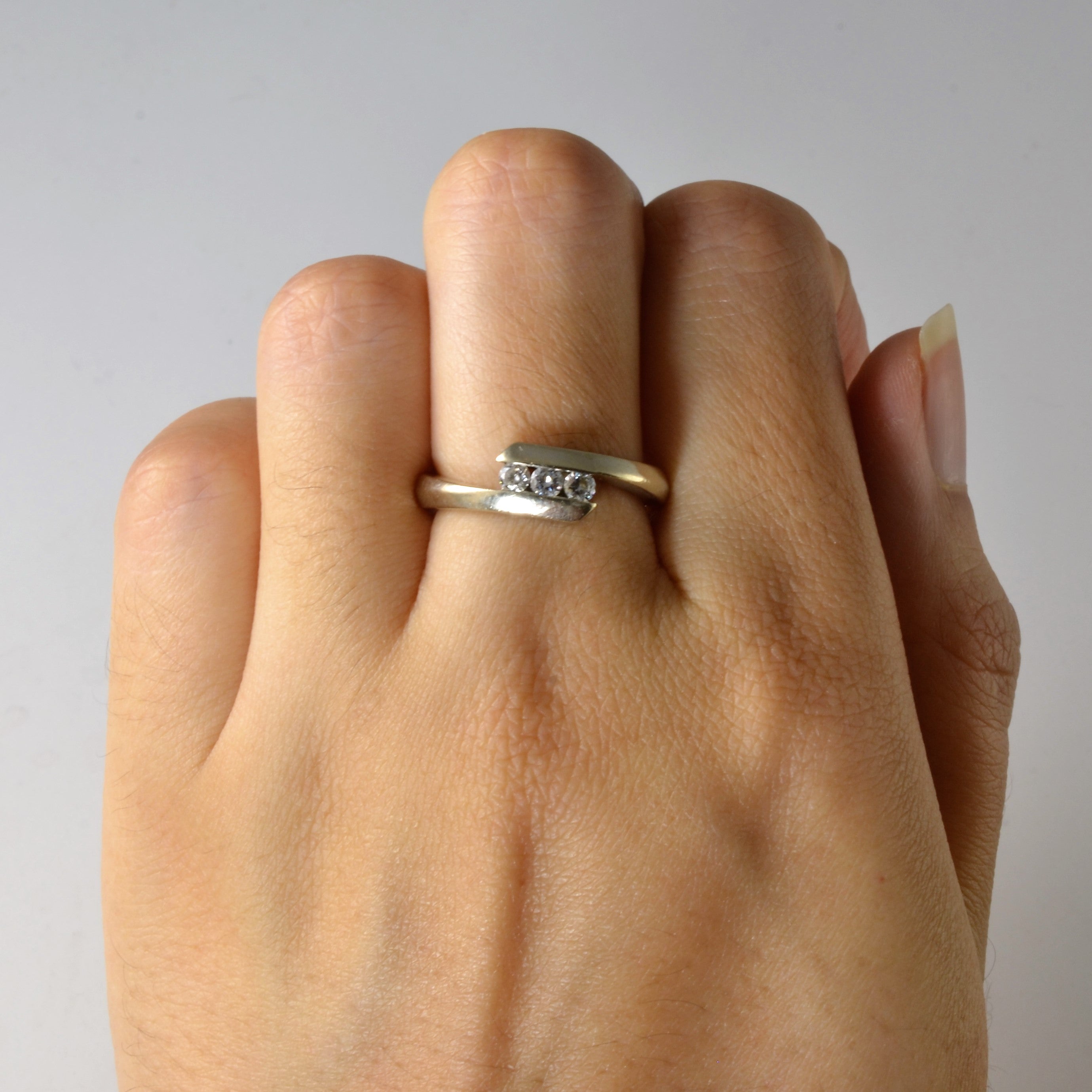 Bypass Channel Diamond Ring | 0.24ctw | SZ 7 |