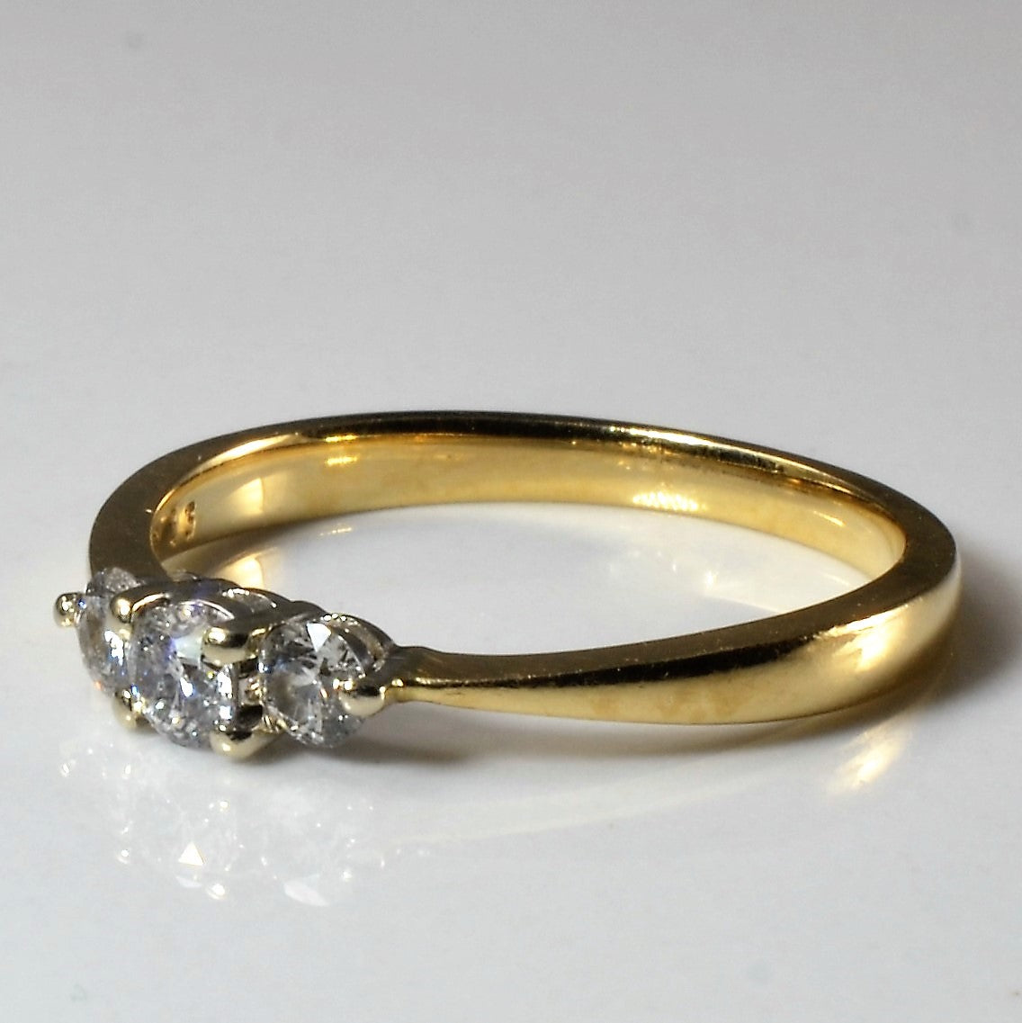 Petite Three Stone Diamond Ring | 0.25ctw | SZ 6.25 |