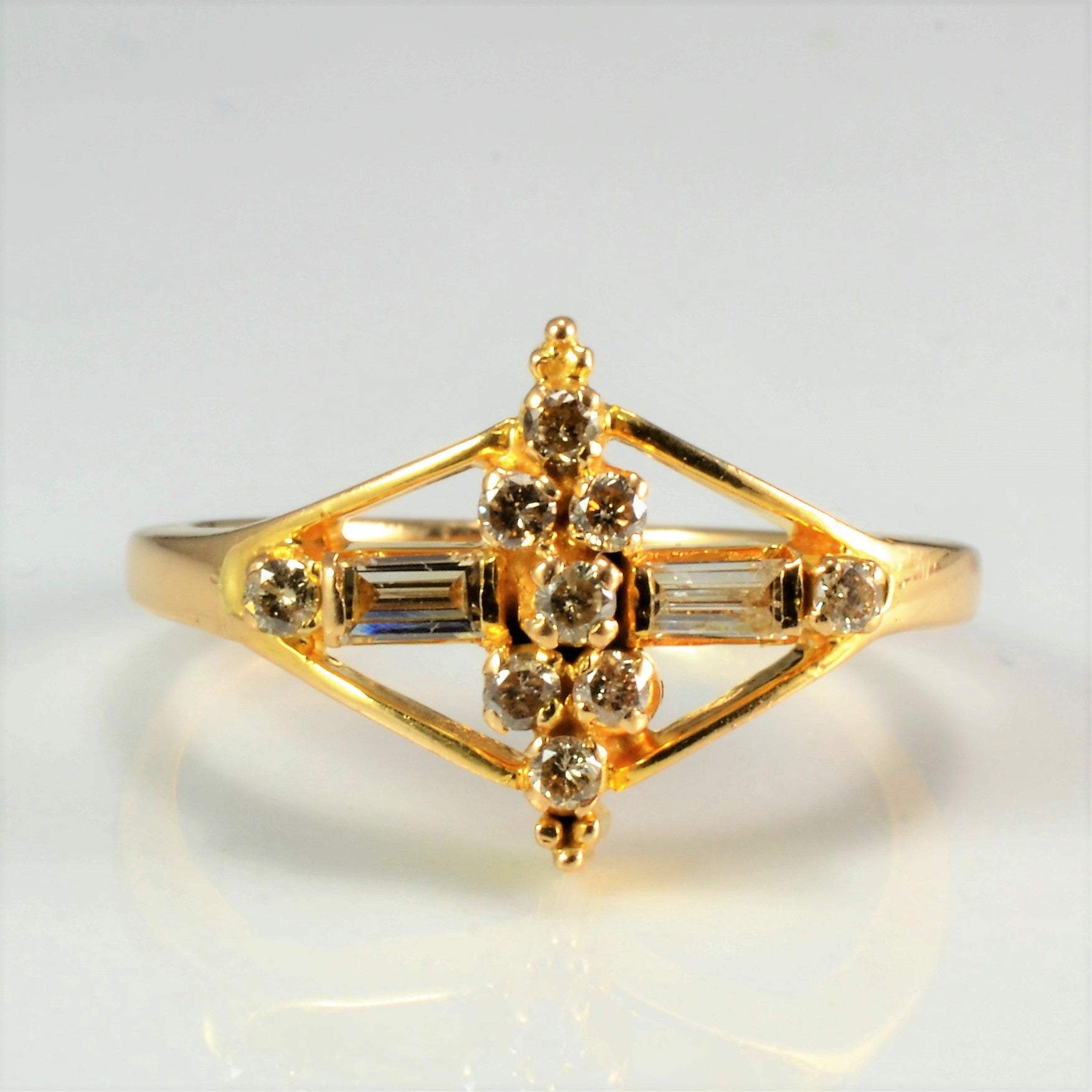 Chevron Diamond Ring | 0.32 ctw, SZ 6.75 |
