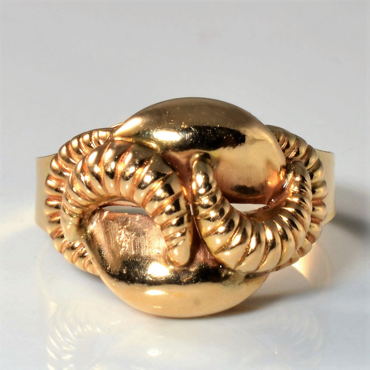 Golden Swirl Cocktail Ring | SZ 9 |