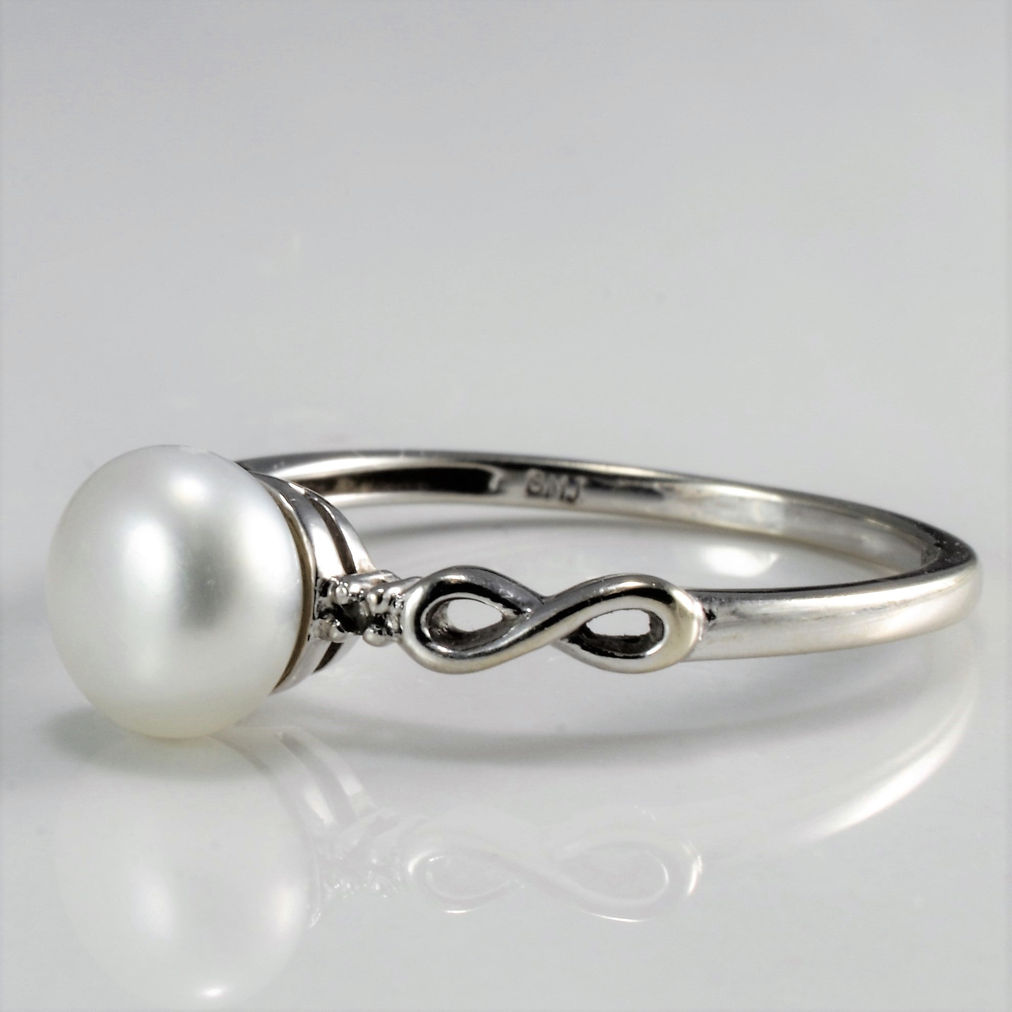 Crossover Pearl & Diamond Promise Ring | 0.01 ctw, SZ 6.5 |