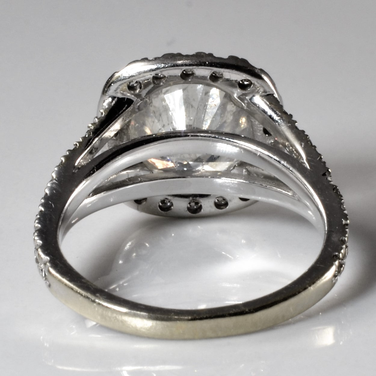 Halo Diamond Engagement Ring | 2.64ctw | SZ 4 |
