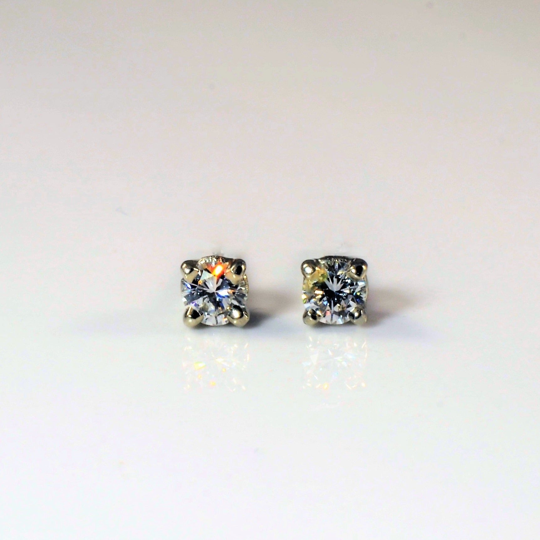 Diamond Stud Earrings | 0.32ctw |