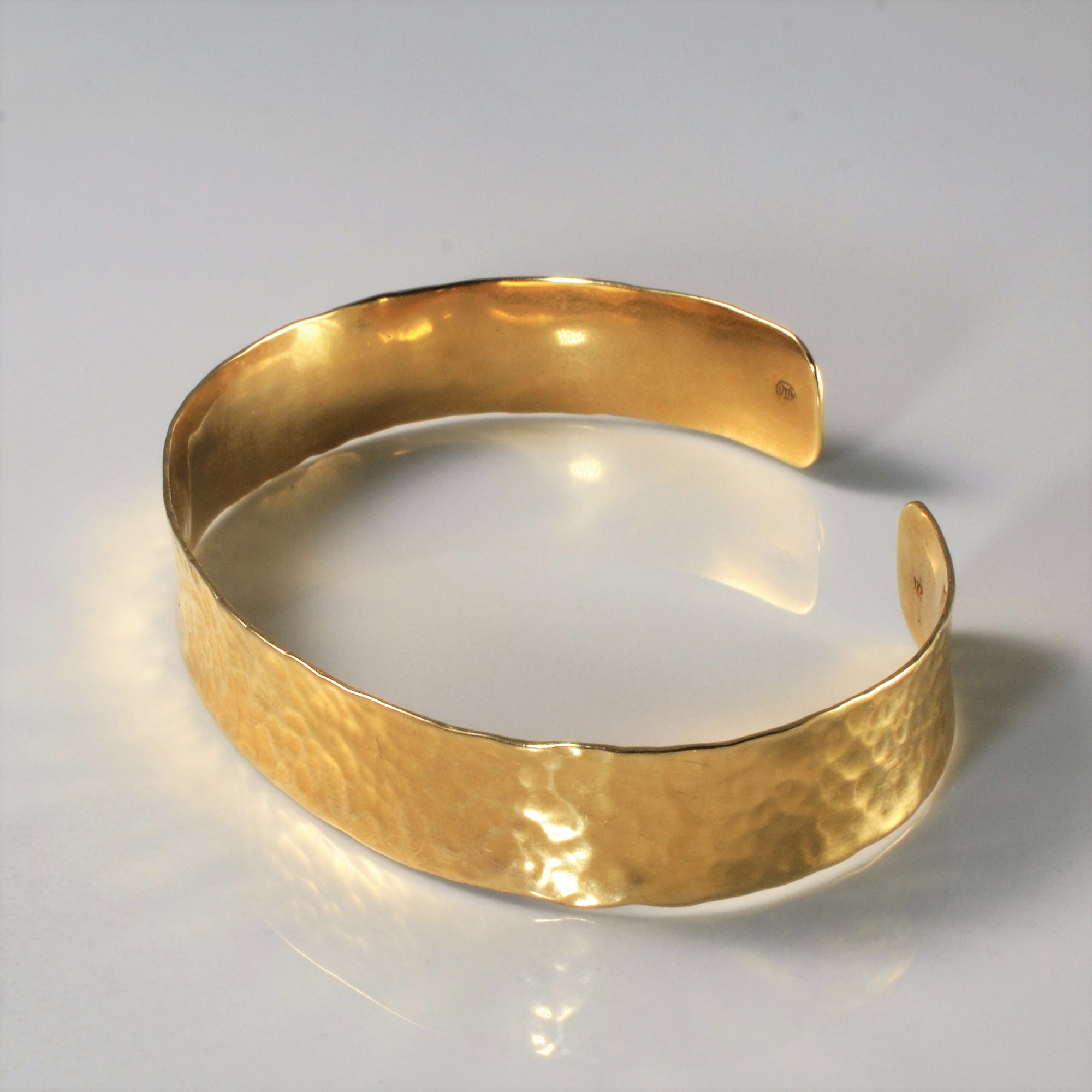 Hammered gold cuff Outlet