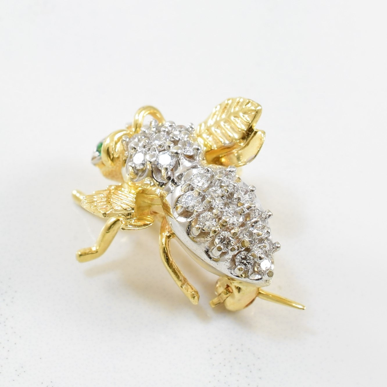 Diamond & Emerald Bumblebee Brooch | 0.30ctw, 0.02ctw |