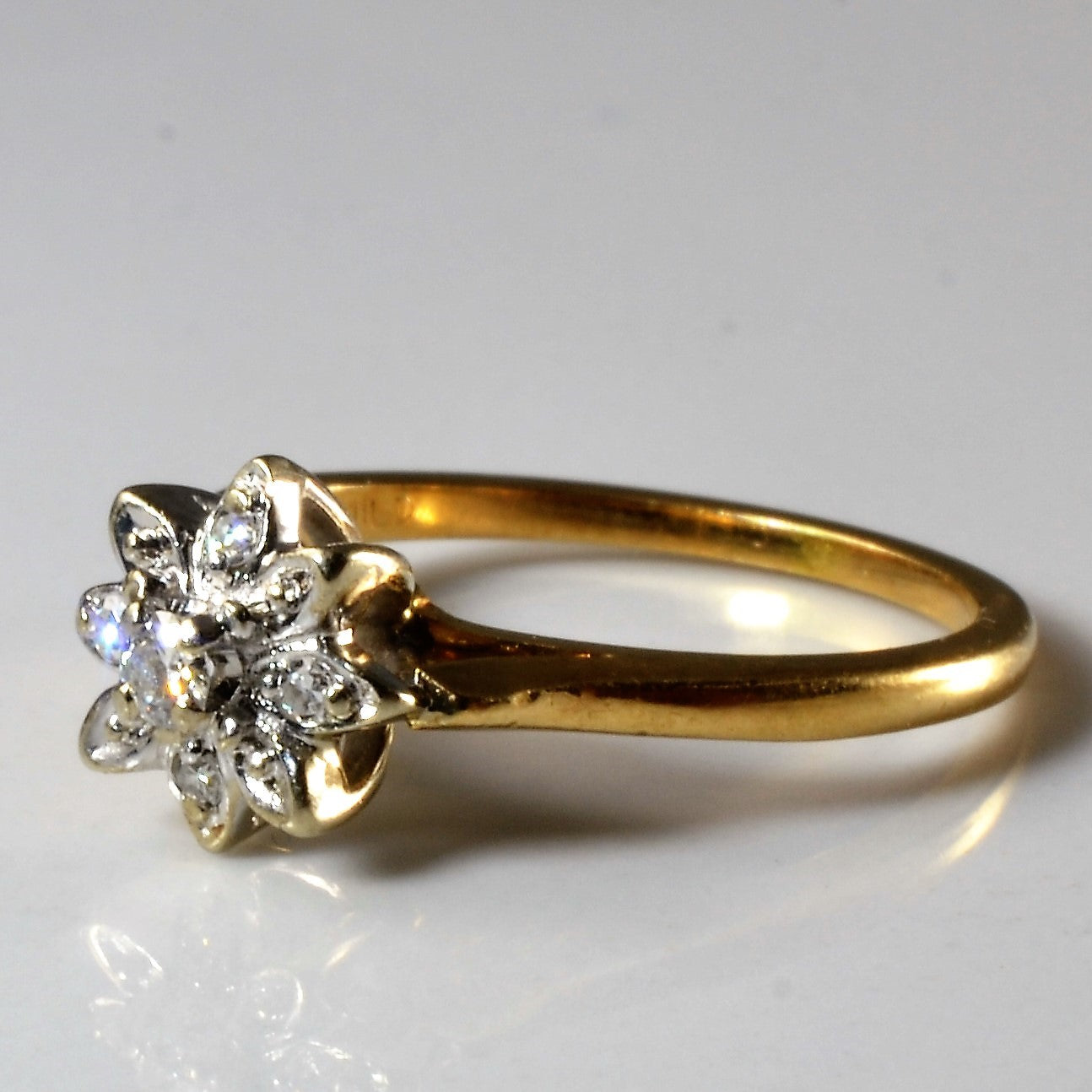 Diamond Flower Ring | 0.07ctw | SZ 5.75 |