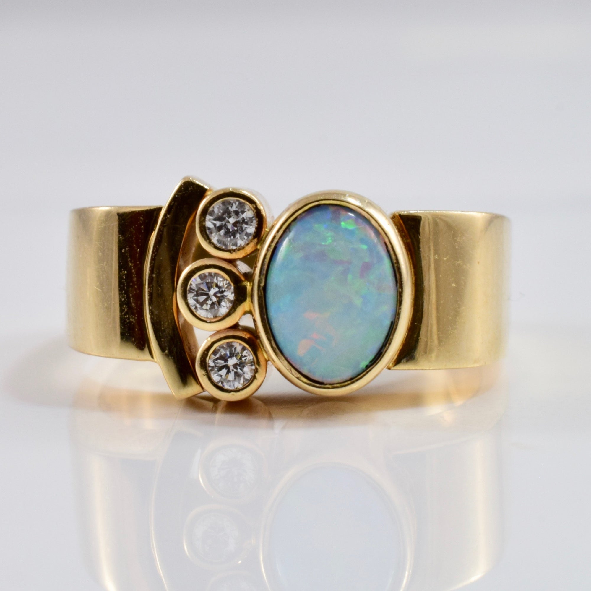 Opal and Diamond Ring | 0.06 ctw SZ 4 |