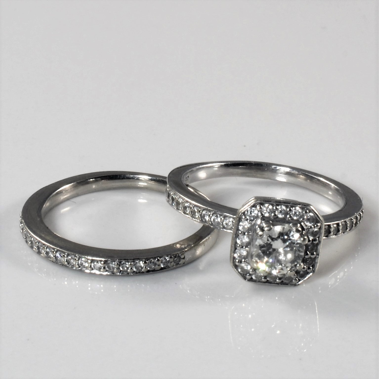 Halo Diamond Wedding Set | 0.66ctw | SZ 6 |
