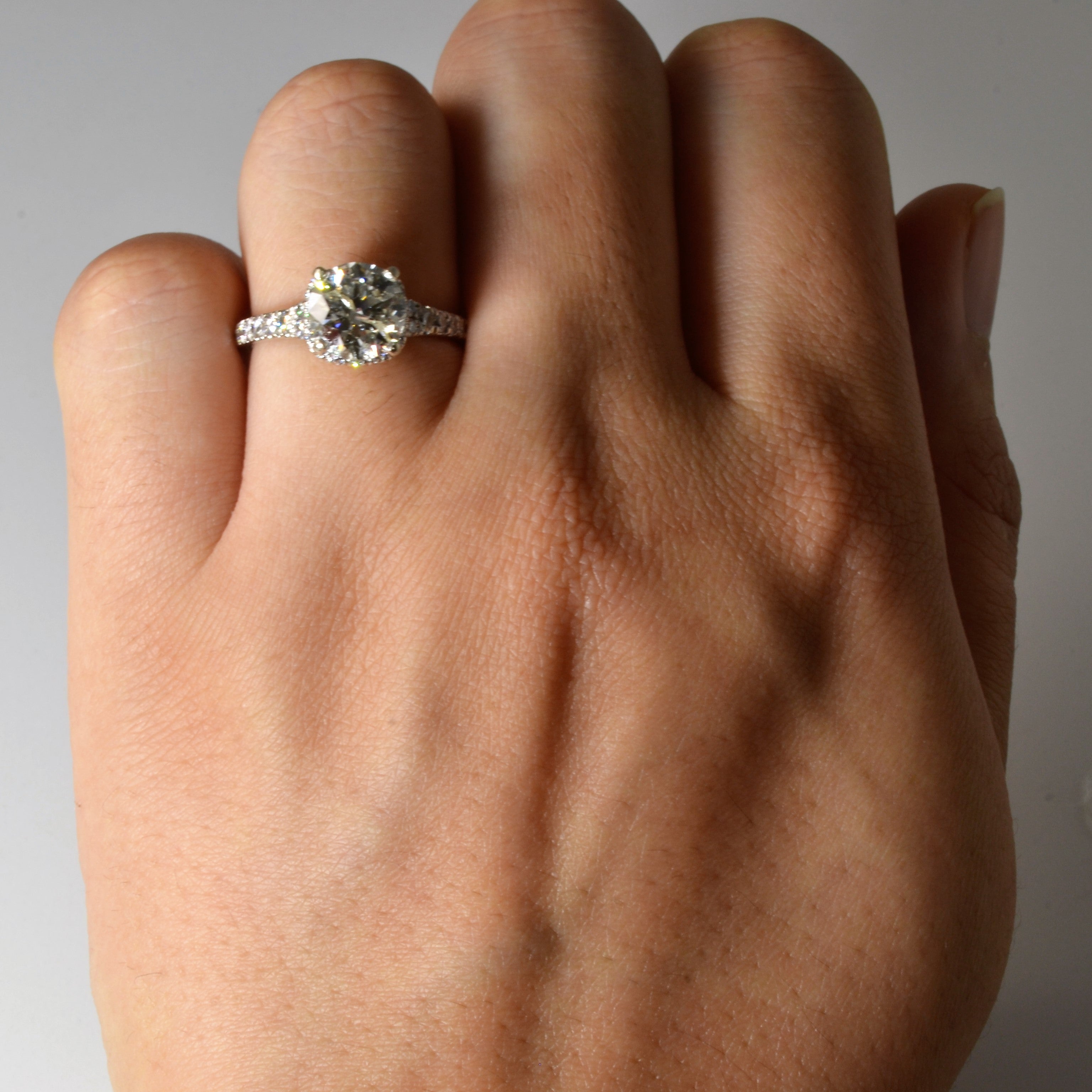 Bague de fiançailles avec halo abaissé en diamant | 2,21 ct | Taille 5,75 | 