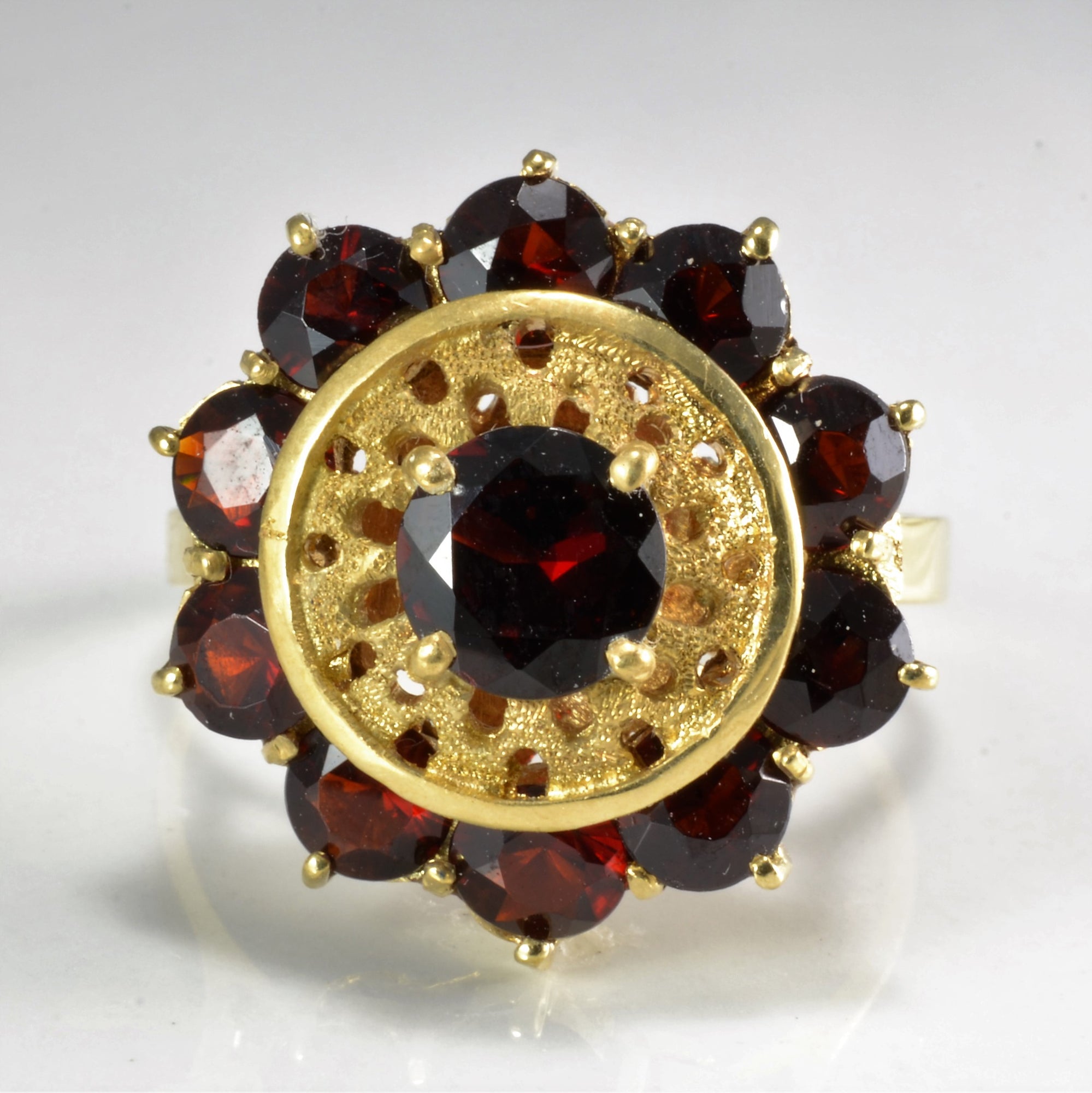 High Set Floral Design Garnet Vintage Ring | SZ 9.75 |