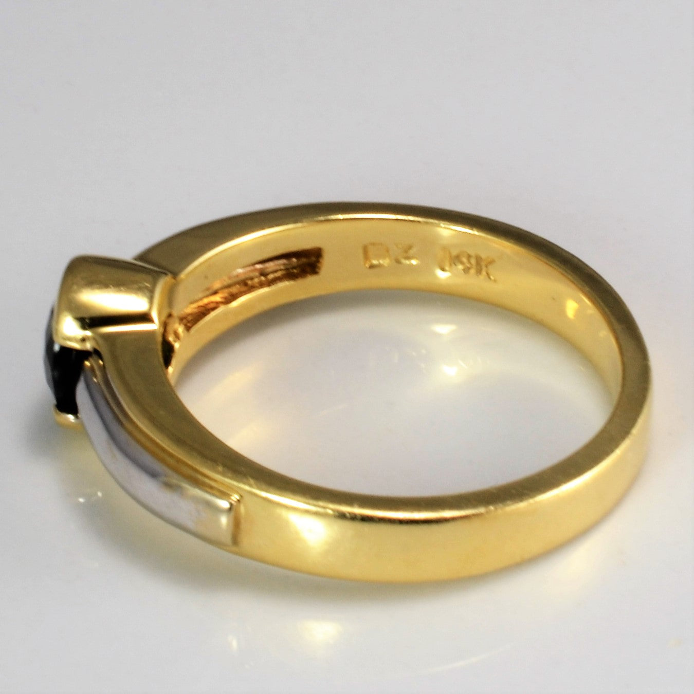 Semi Bezel Sapphire Ring | SZ 6.75 |