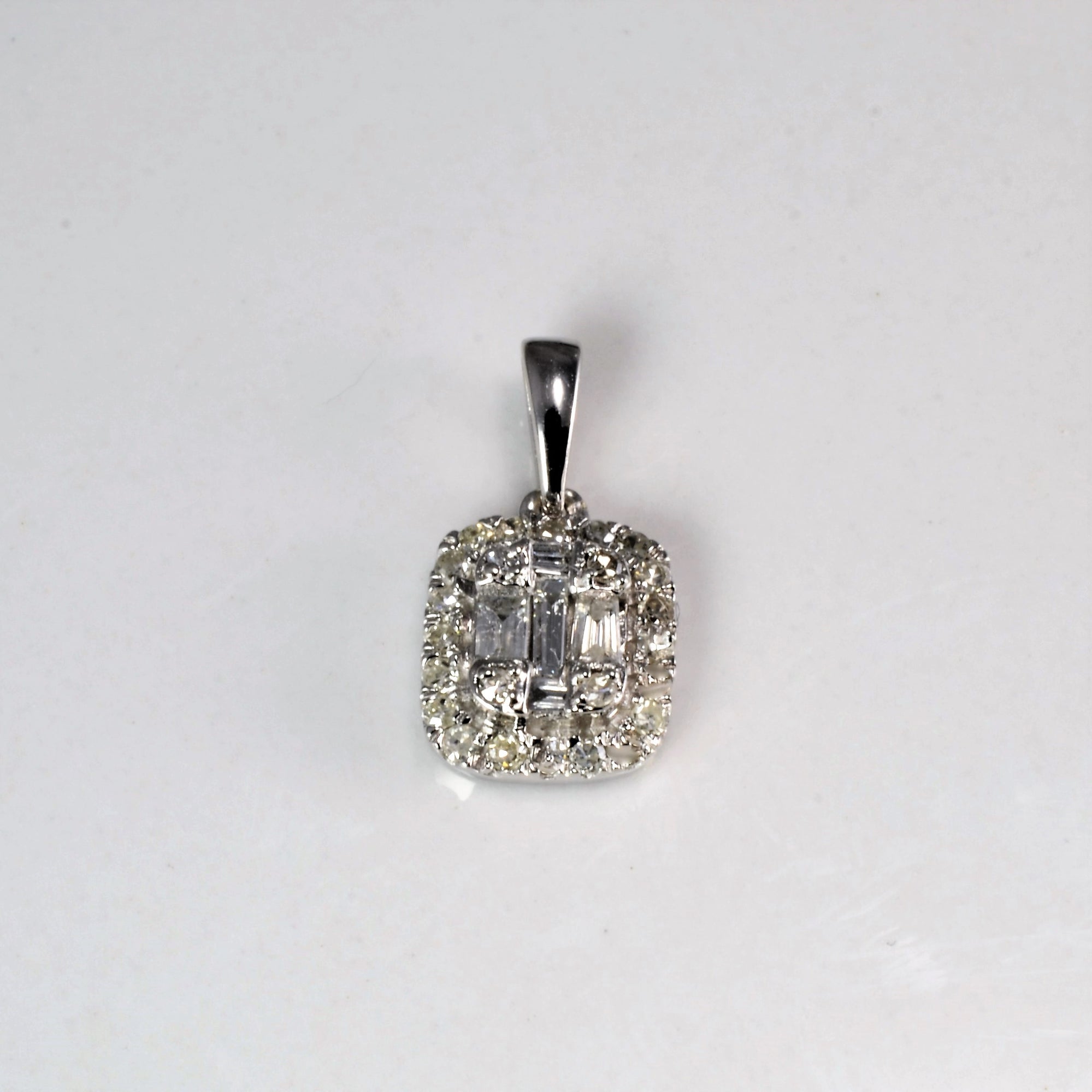 Cluster Diamond Ladies Pendant | 0.25 ctw |