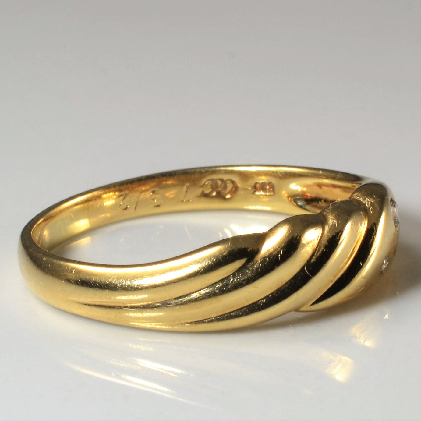 Gypsy Set Diamond Ring | 0.05ctw | SZ 8.25 |
