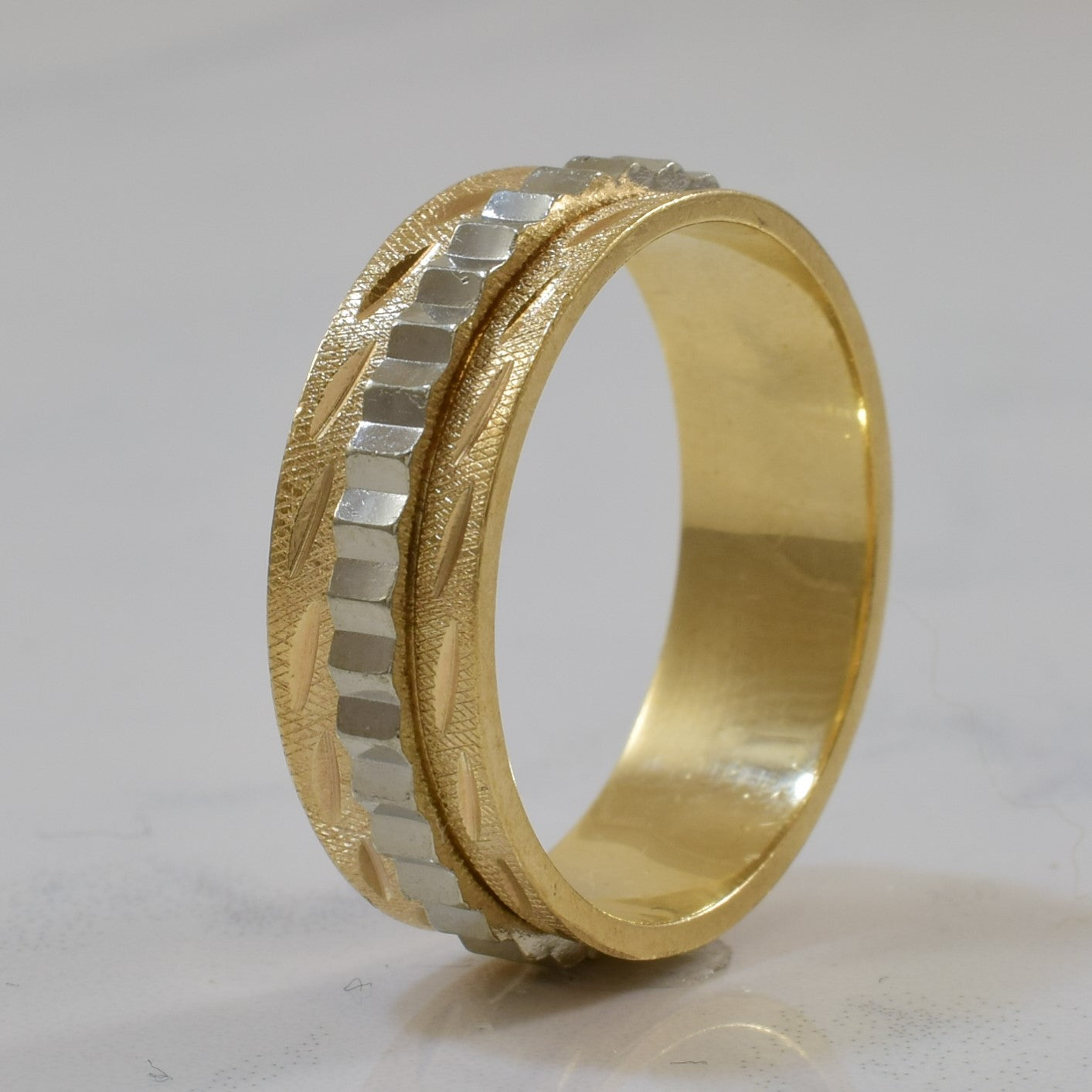 1930s Two Tone Gold Band | SZ 8.5 |