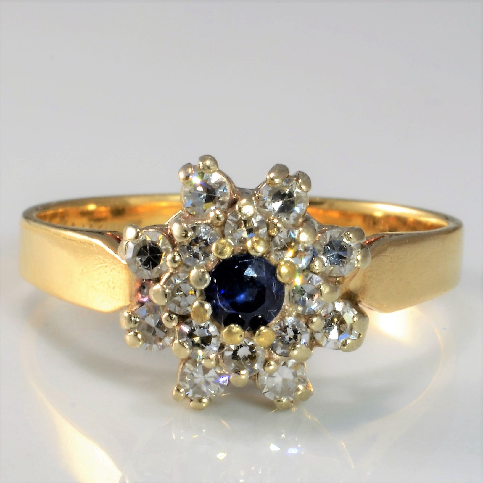 Cluster Diamond & Sapphire Ladies Ring | 0.30 ctw, SZ 8 |