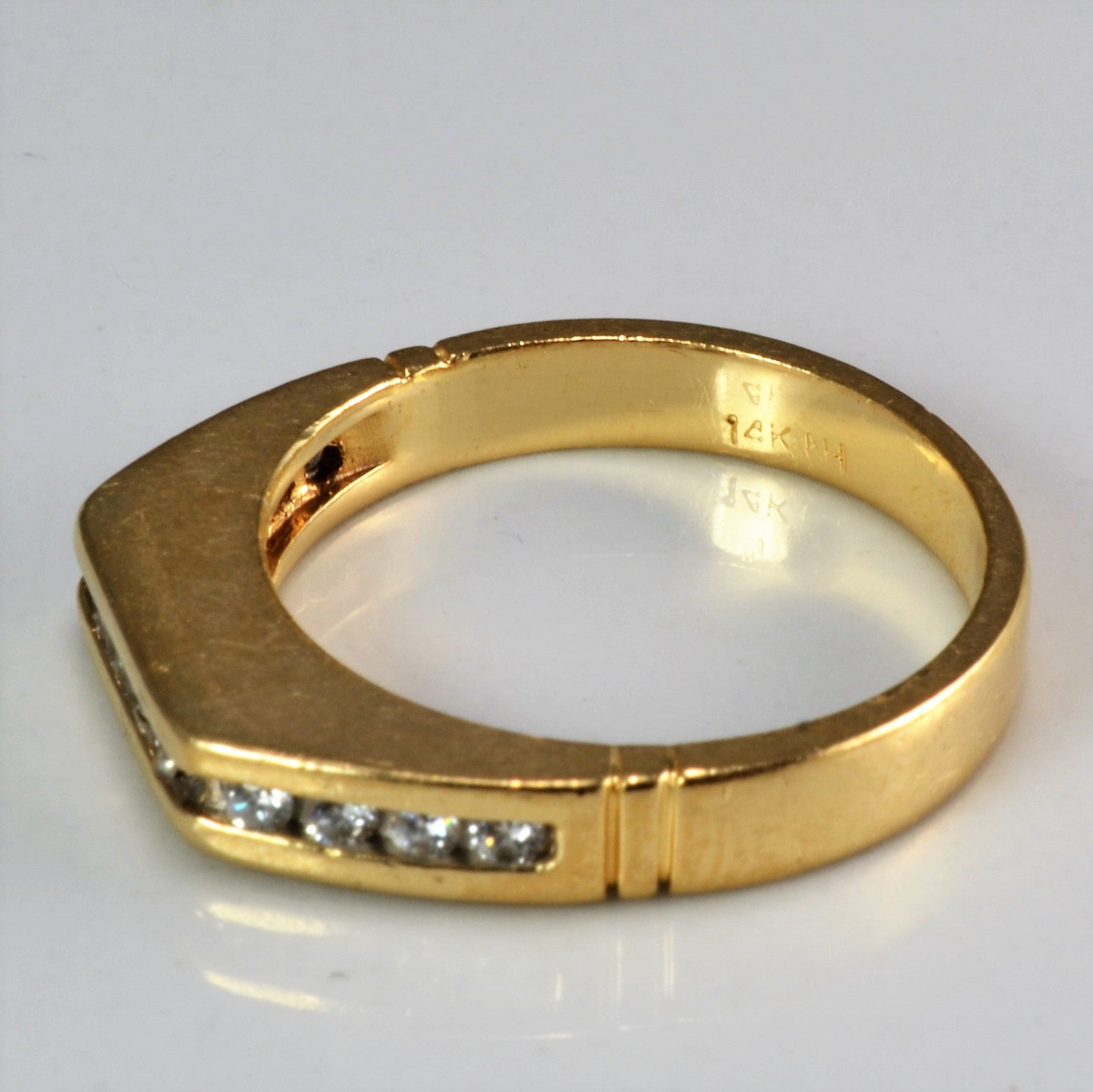 Channel Diamond Ladies Ring | 0.12 ctw, SZ 6.75 |