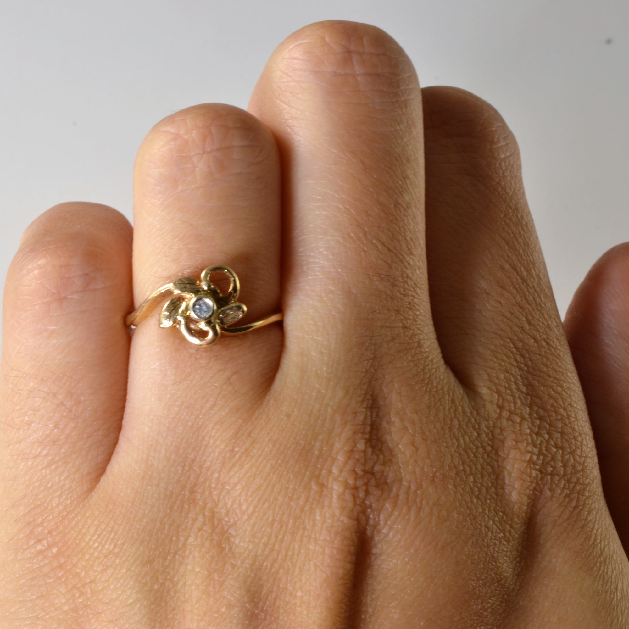 Floral Diamond Ring | 0.04ct | SZ 3.75 |