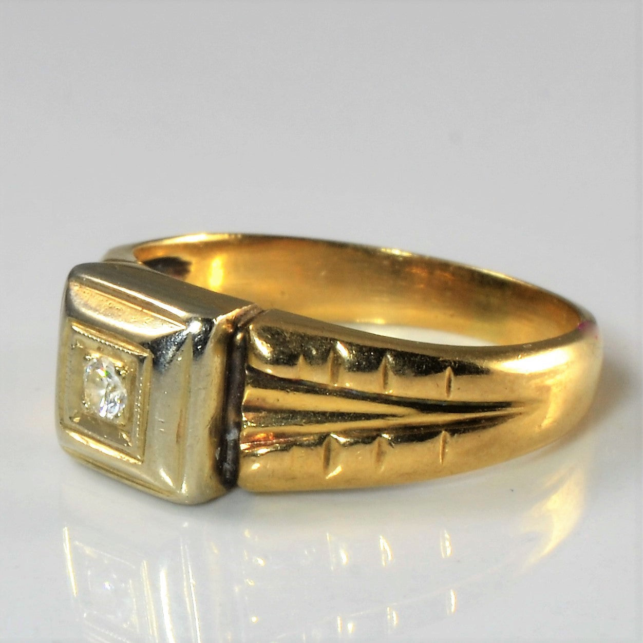 1930s Illusion Set Diamond Ring | 0.04ct | SZ 7 |
