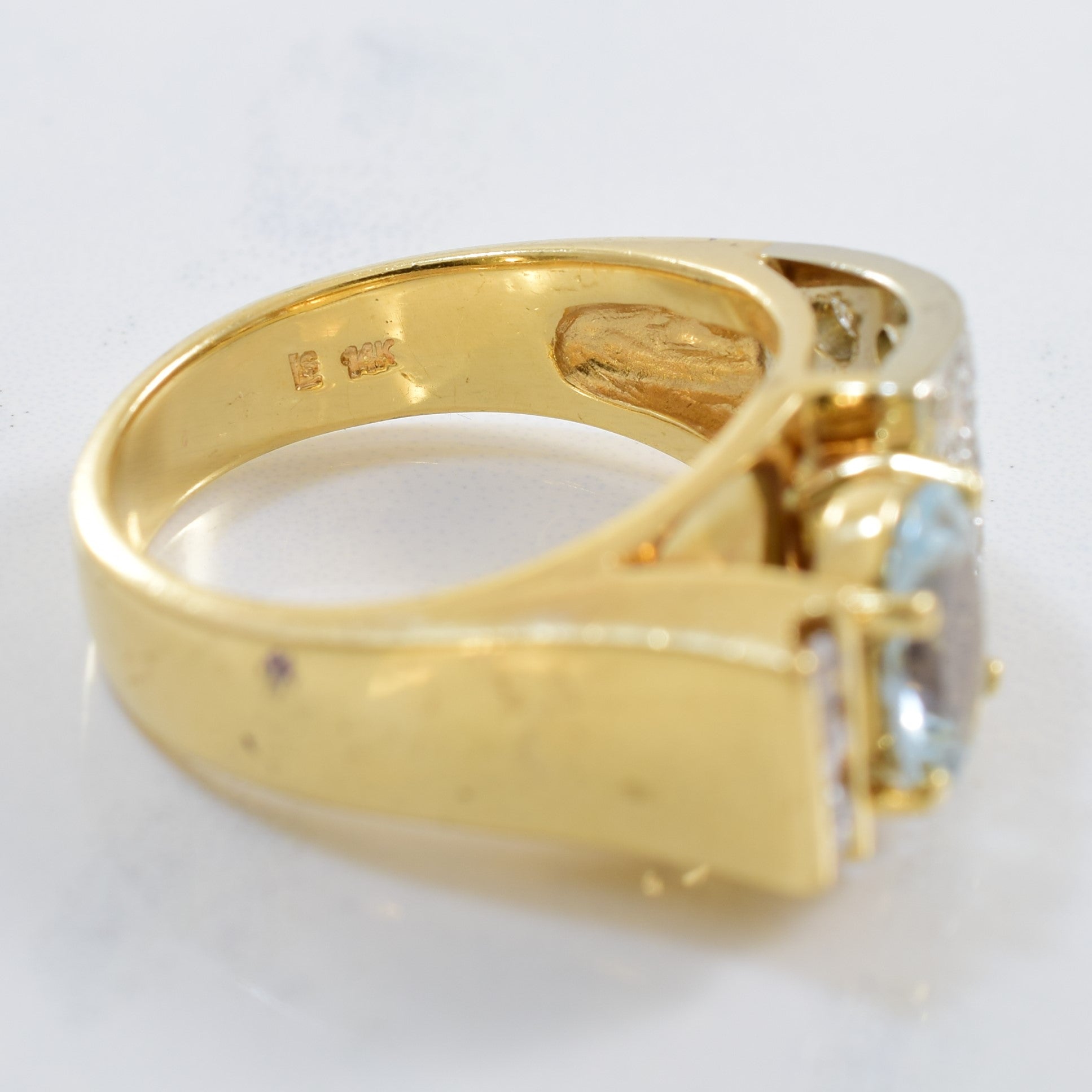 Pave Diamond & Aquamarine Ring | 0.65ctw, 1.35ct | SZ 8.5 |