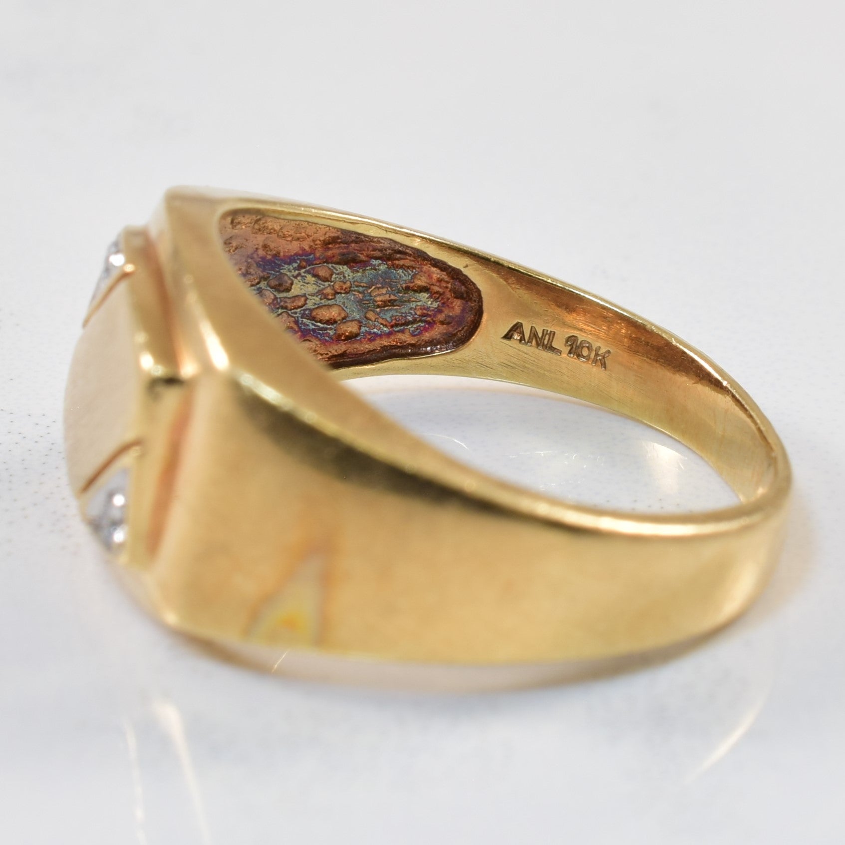 Diamond Flat Edge Ring | 0.03ctw | SZ 7.5 |