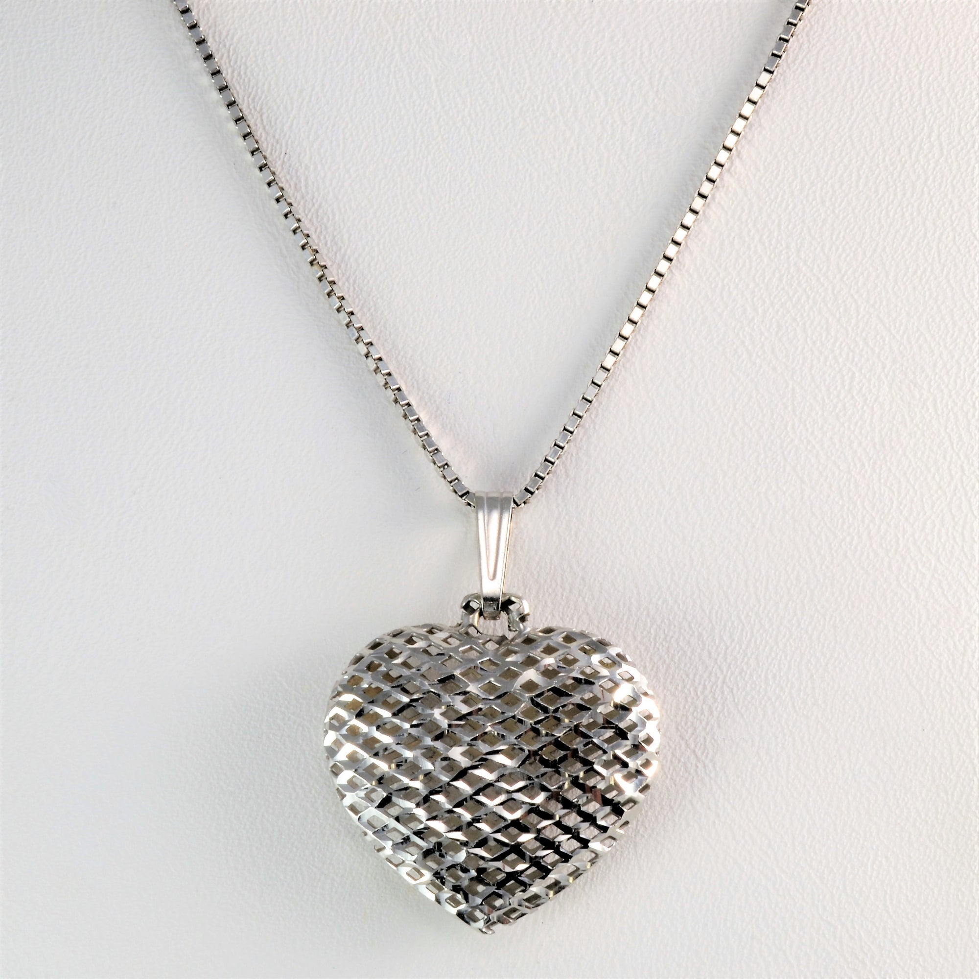 Woven Puffed Heart Pendant Necklace | 17''|