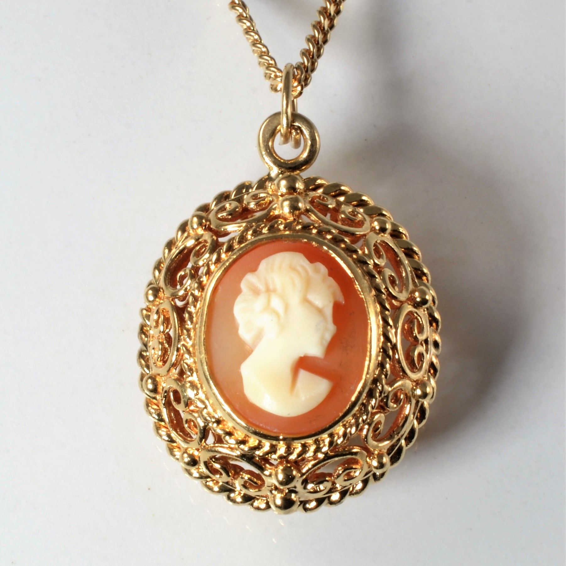 Double Sided Filigree Cameo Necklace | 22" |