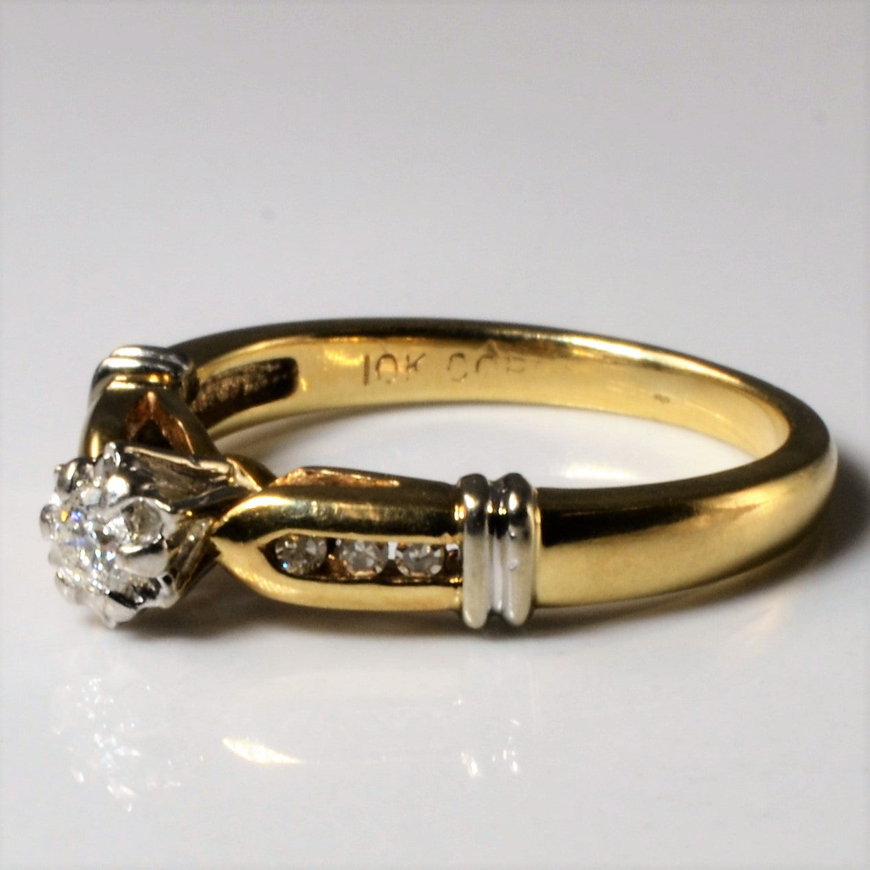 Tapered Diamond Floral Illusion Ring | 0.11ctw | SZ 5.25 |