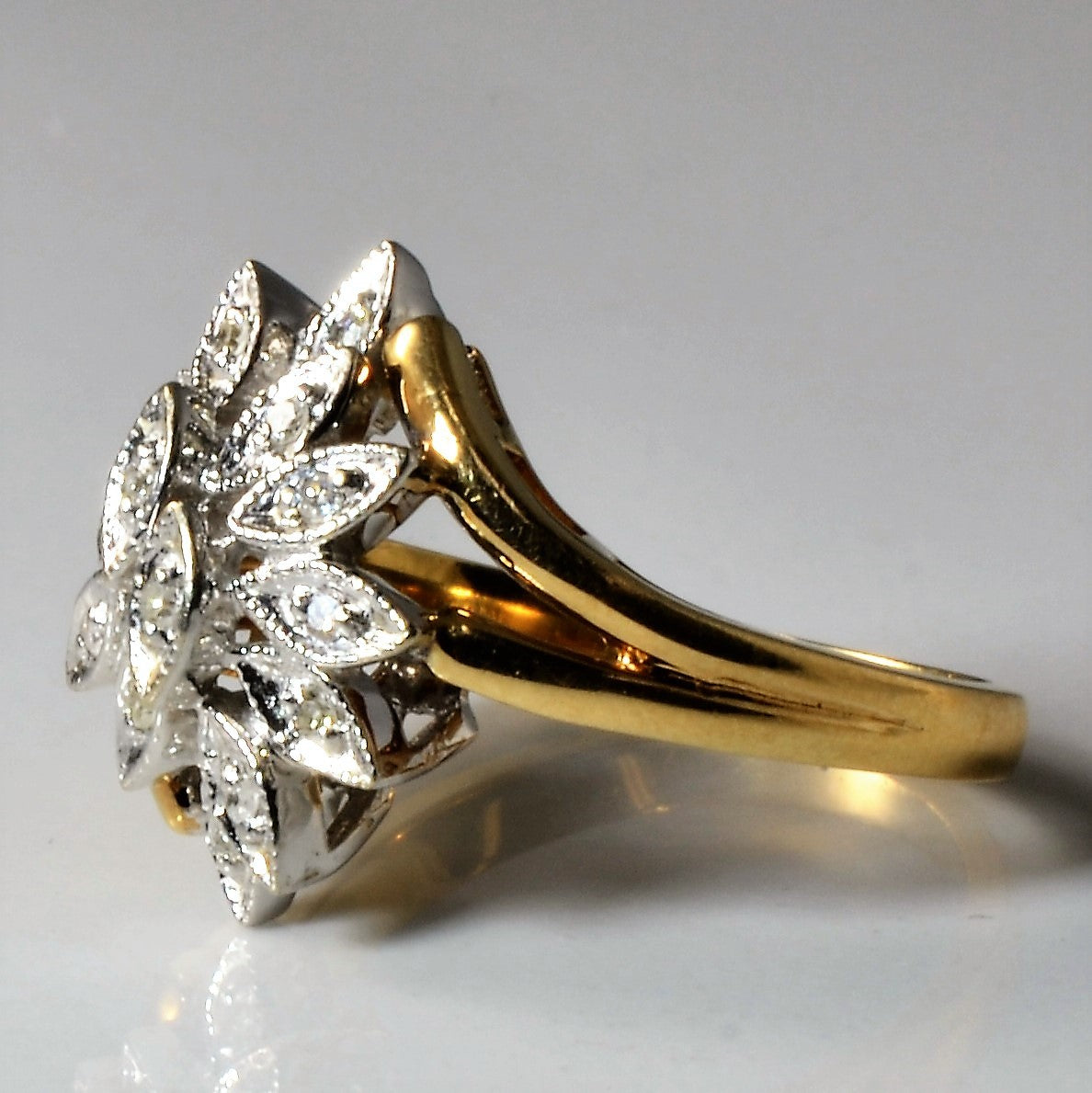 Bague cascade de diamants à motif floral | 0,07 ct | Taille 6,25 | 