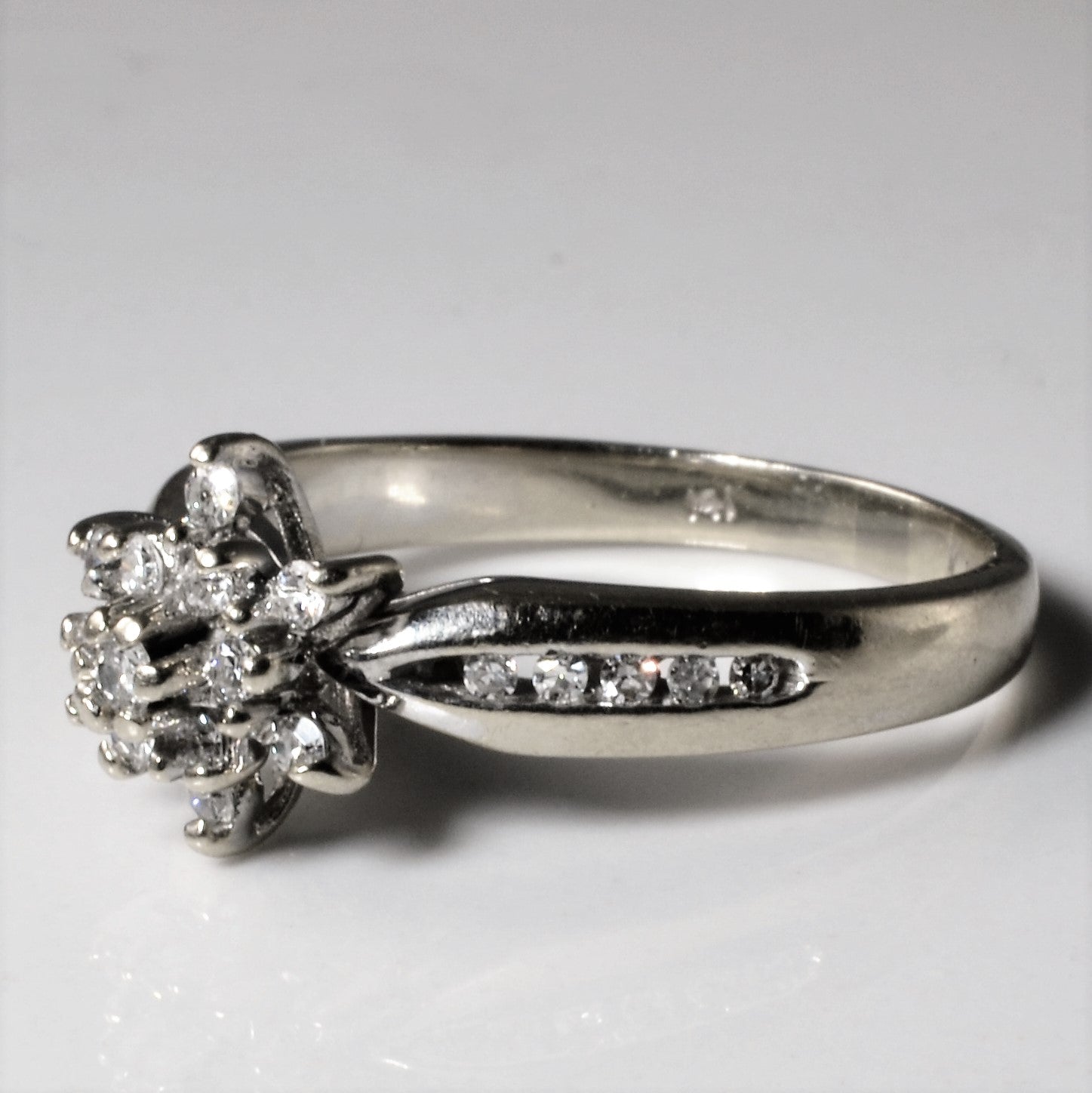 Snowflake Diamond Cluster Ring | 0.22ctw | SZ 7.5 |